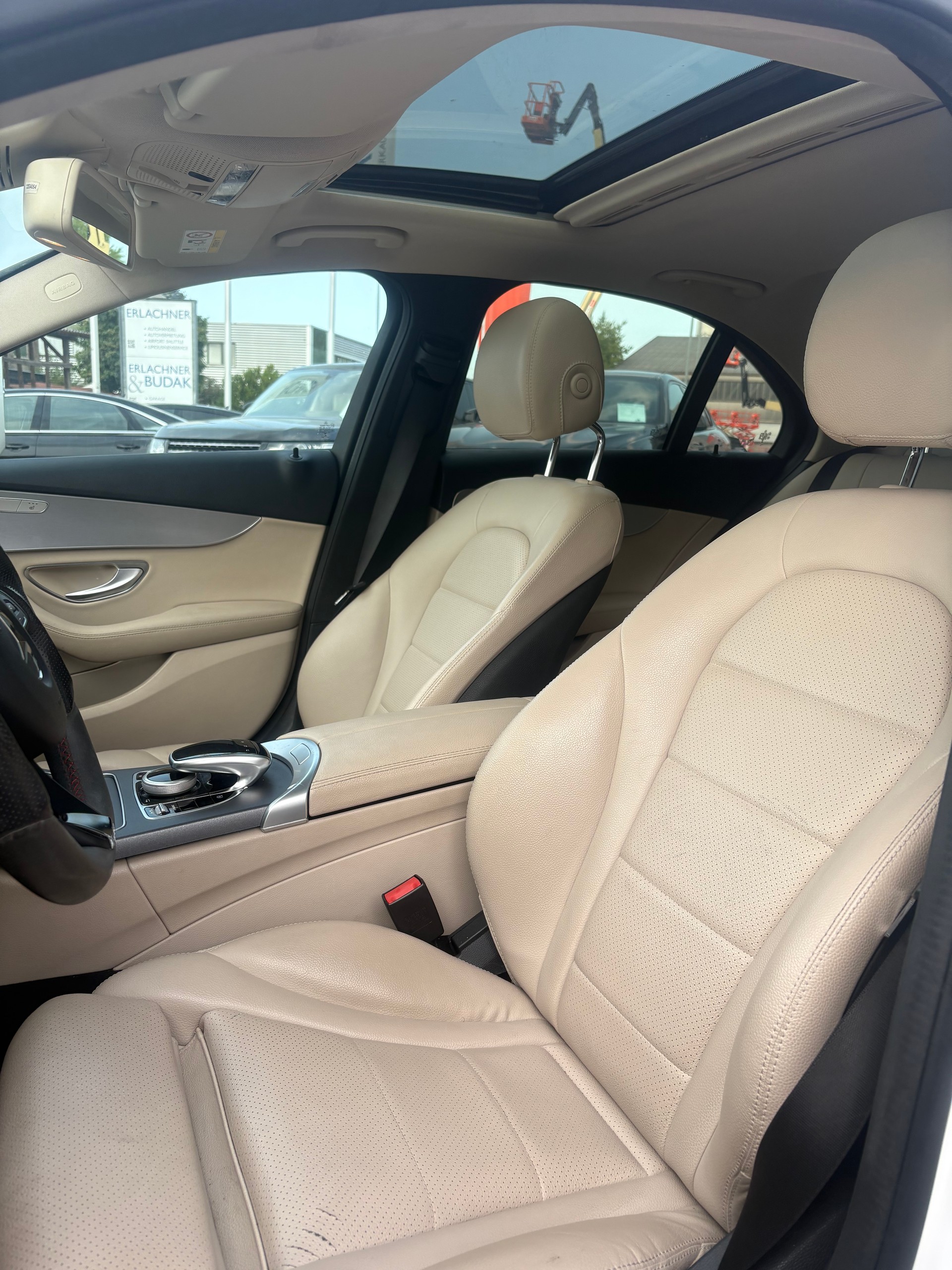 MERCEDES-BENZ C 220 d Avantgarde 4Matic 7G-Tronic-image-7