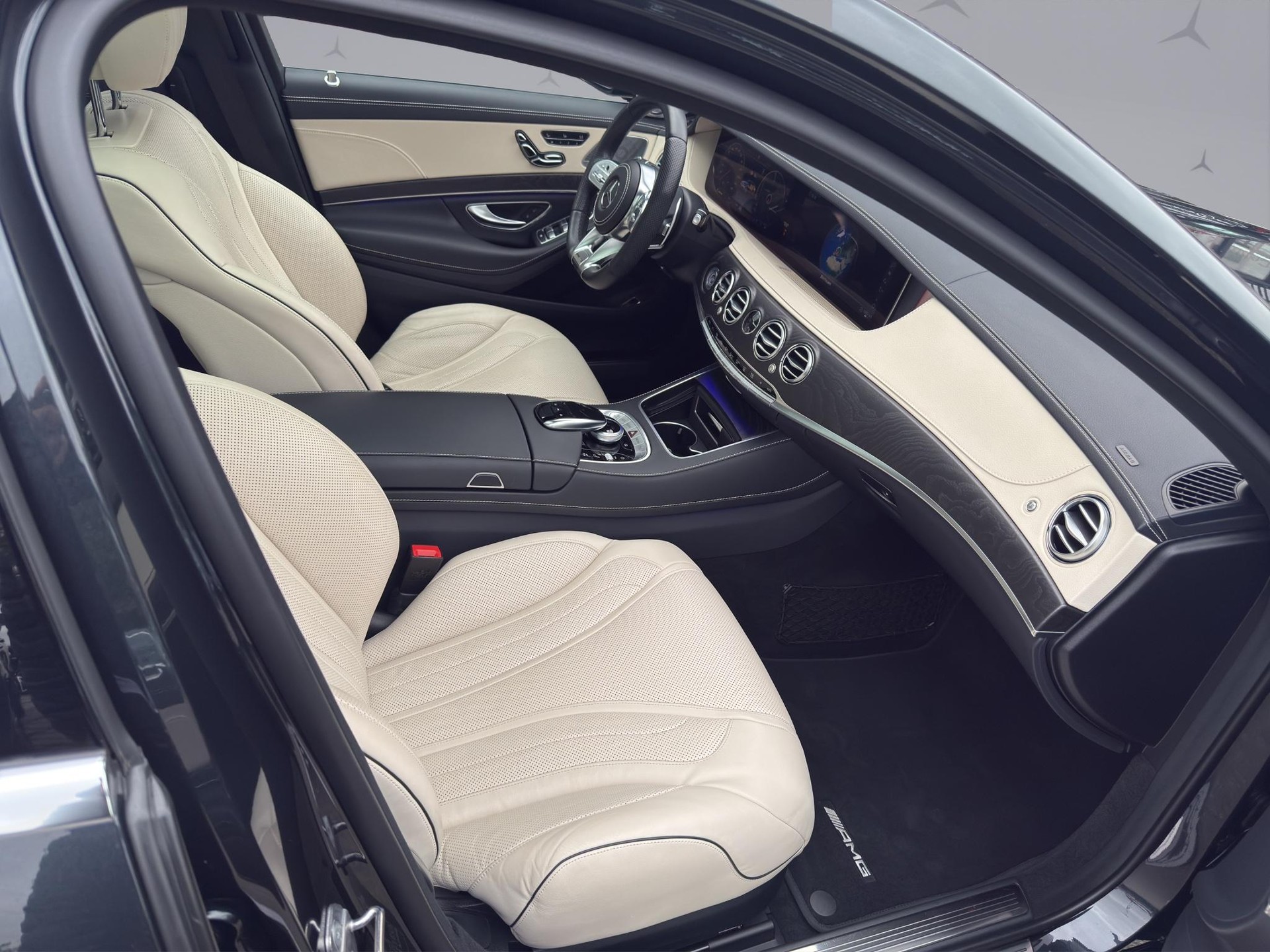 MERCEDES-BENZ S 400 d AMG Line 4matic-image-17