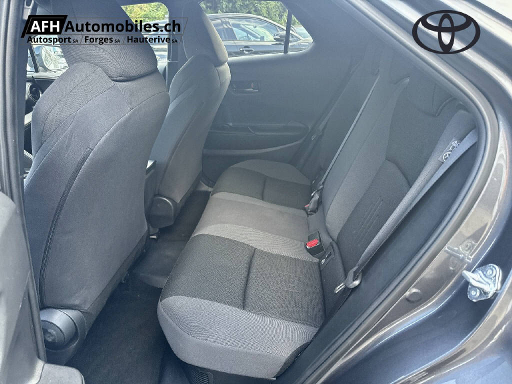 TOYOTA C-HR 2.0 PHEV Trend-image-12
