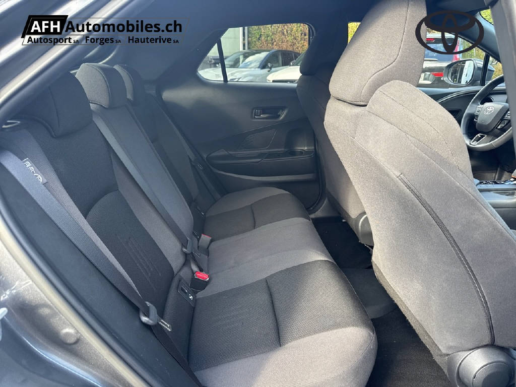 TOYOTA C-HR 2.0 PHEV Trend-image-14