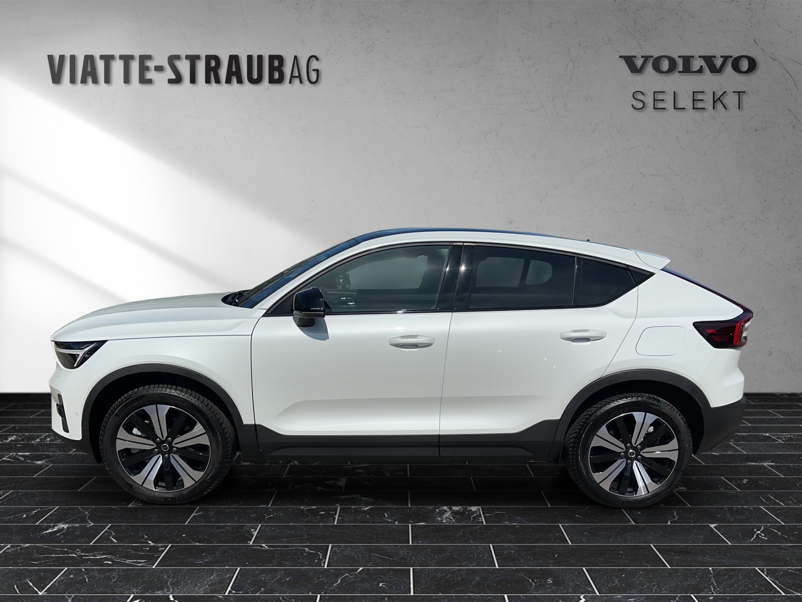 VOLVO C40 P8 Twin Recharge Ultimate AWD-image-1