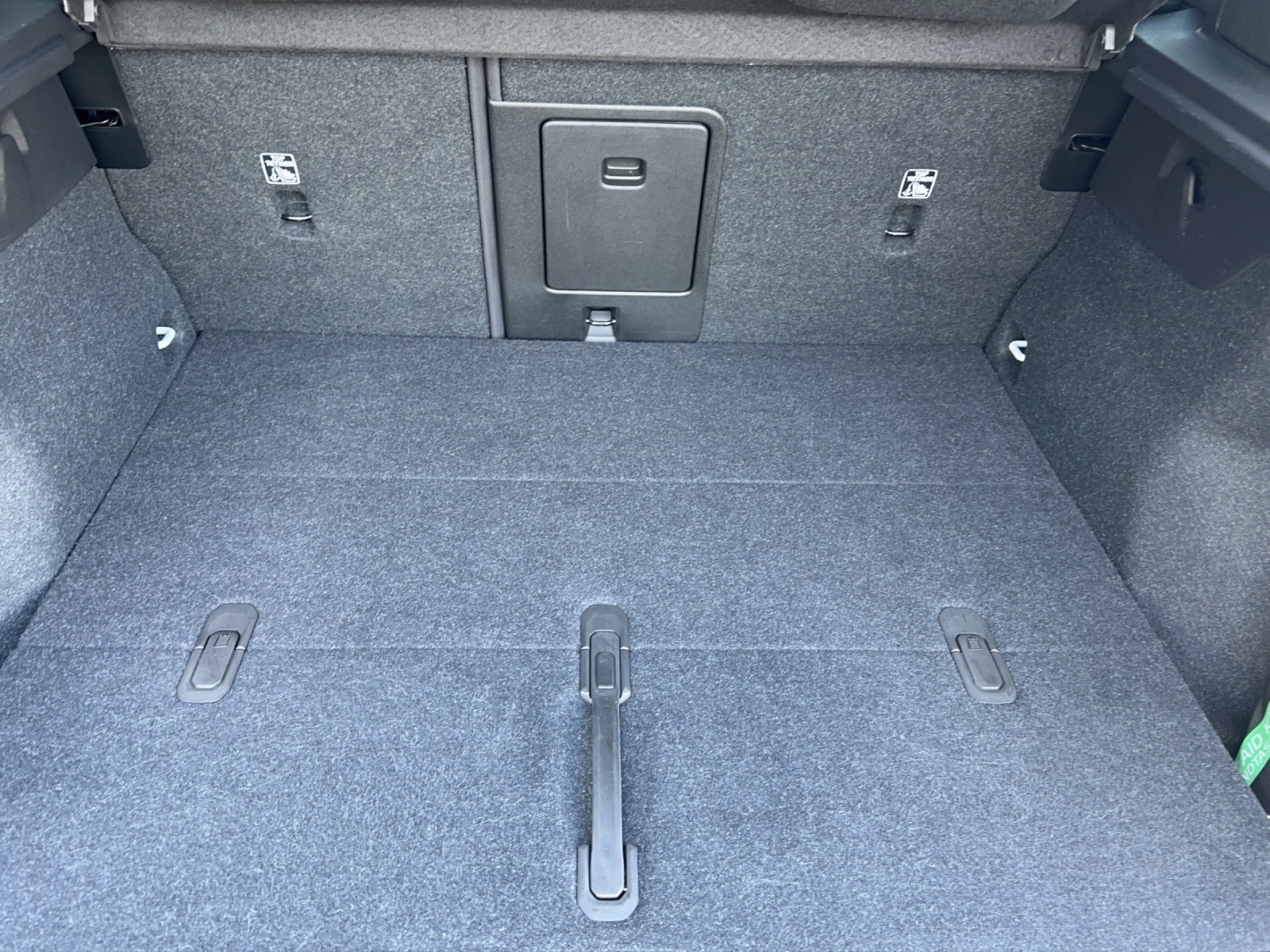 VOLVO C40 P8 Twin Recharge Ultimate AWD-image-14
