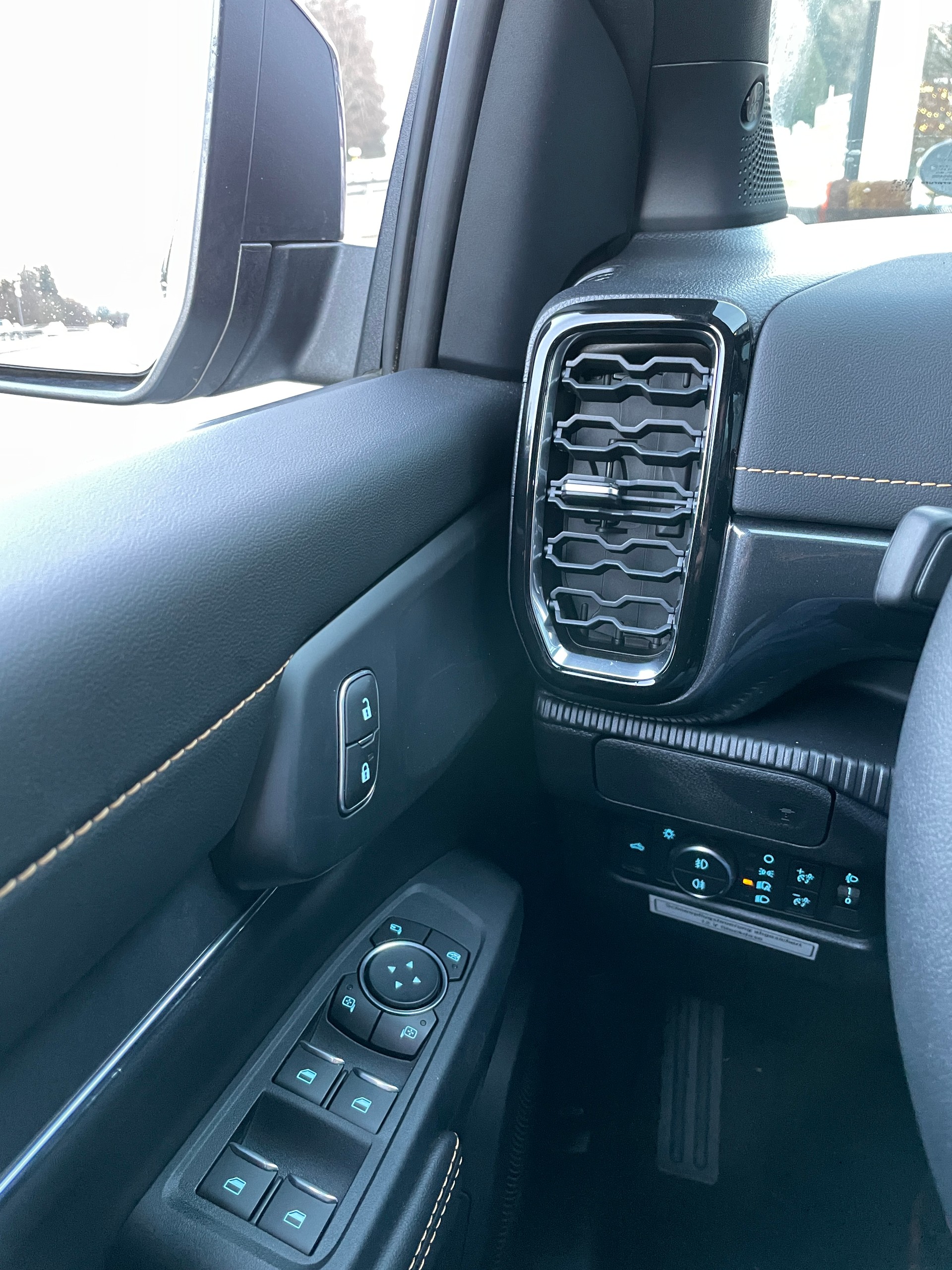 FORD Ranger Wildtrak 2.0 Eco Blue e-4WD Automat mit Schneepflug-image-14