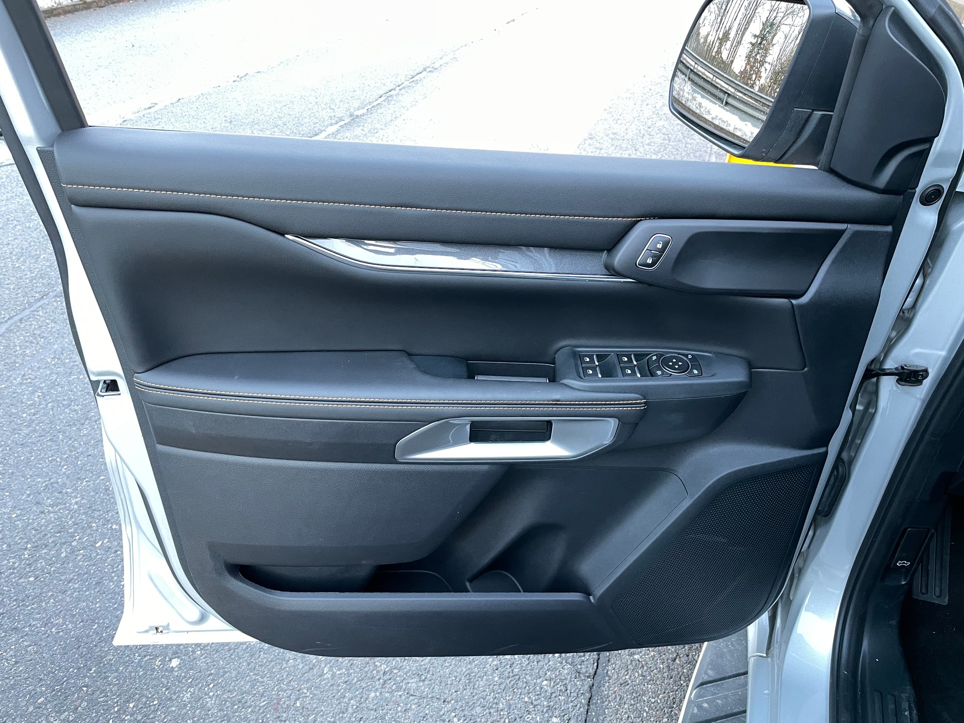 FORD Ranger Wildtrak 2.0 Eco Blue e-4WD Automat mit Schneepflug-image-11