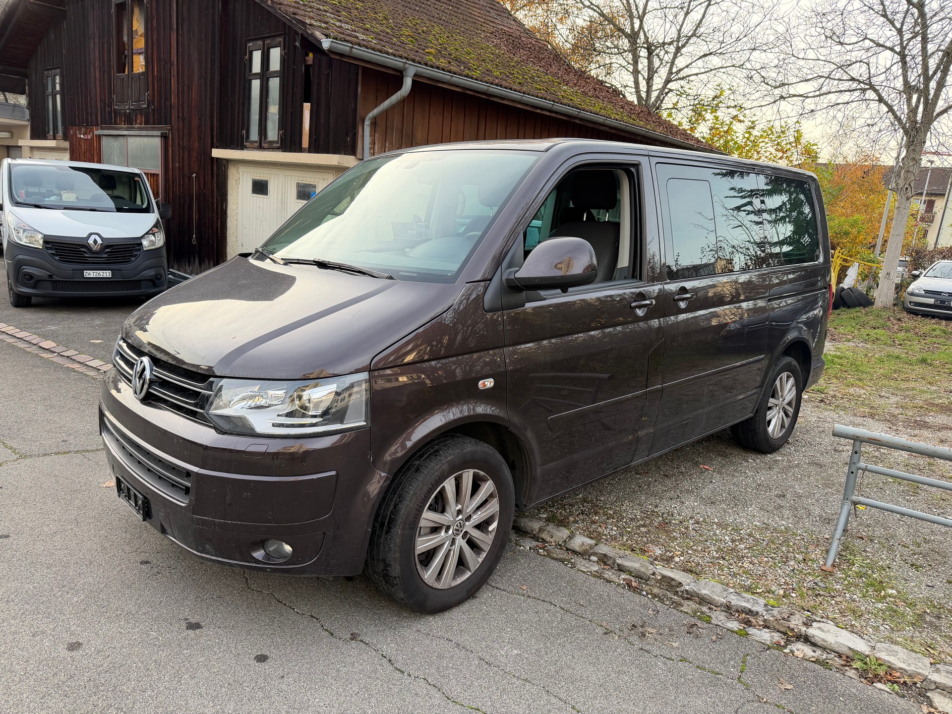 VW T5 Multivan 2.0 Bi-TDI CR Highline DSG-image-1