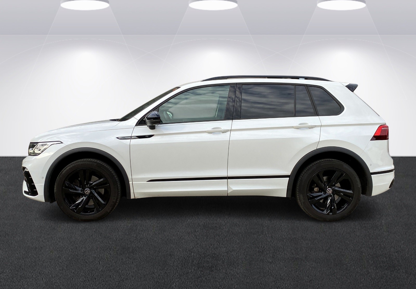 VW Tiguan 2.0TSI R-Line 4Motion DSG-image-2
