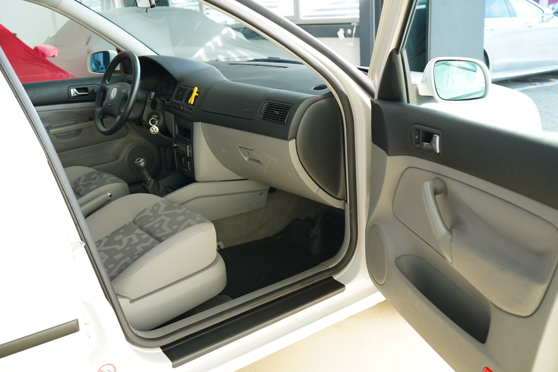 VW Golf 1.4 Comfortline-image-21