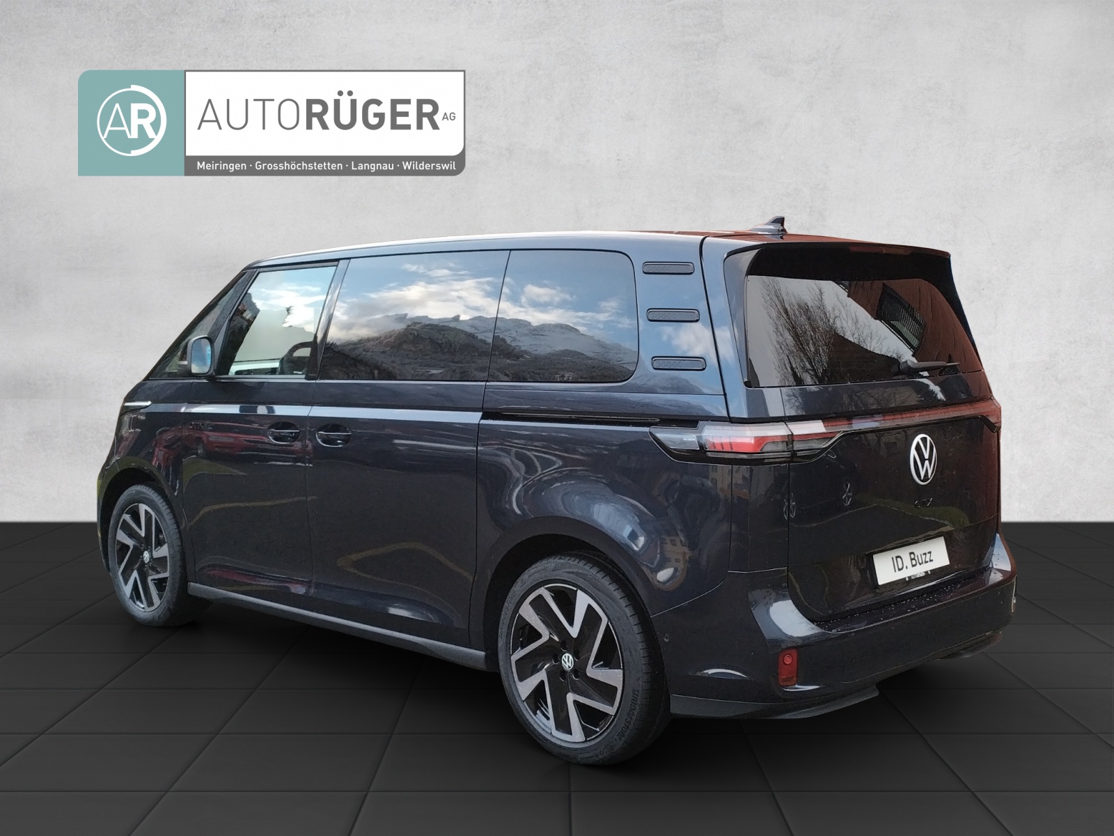 VW ID.Buzz NWB GTX 4 Motion-image-3