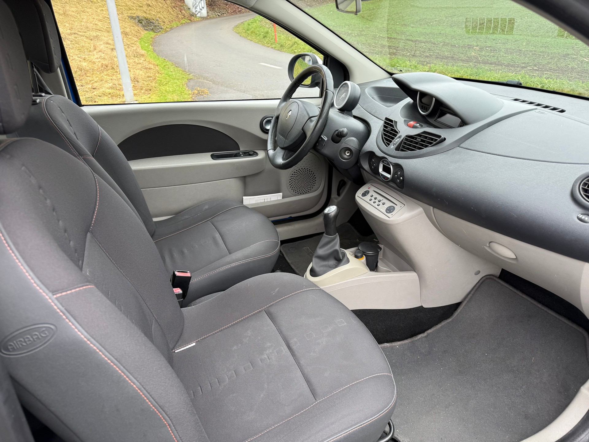 RENAULT Twingo 1.2 16V T GT-image-4