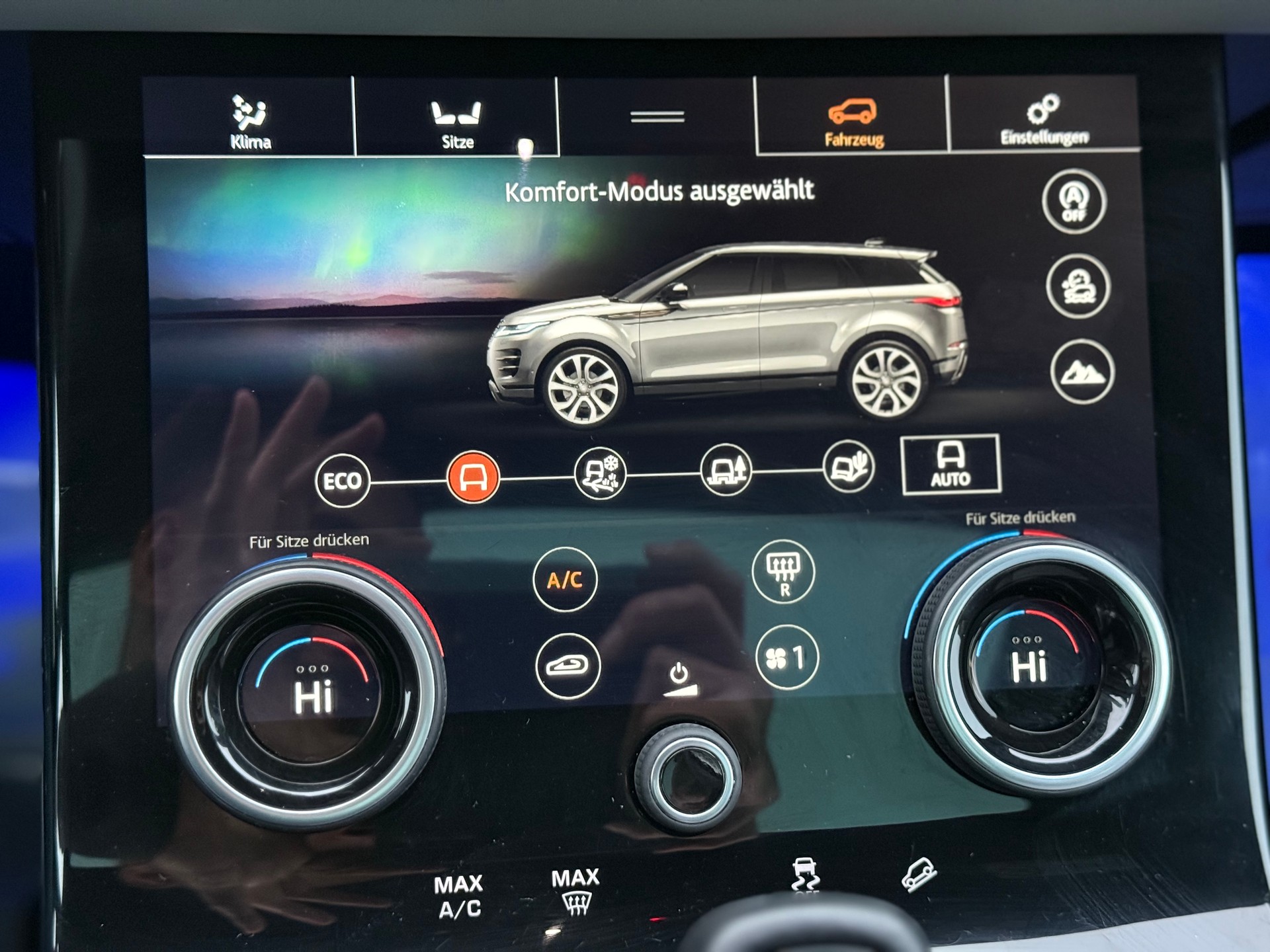 LAND ROVER Range Rover Evoque R-Dyn First Edi P 250 HSE AT9-image-19