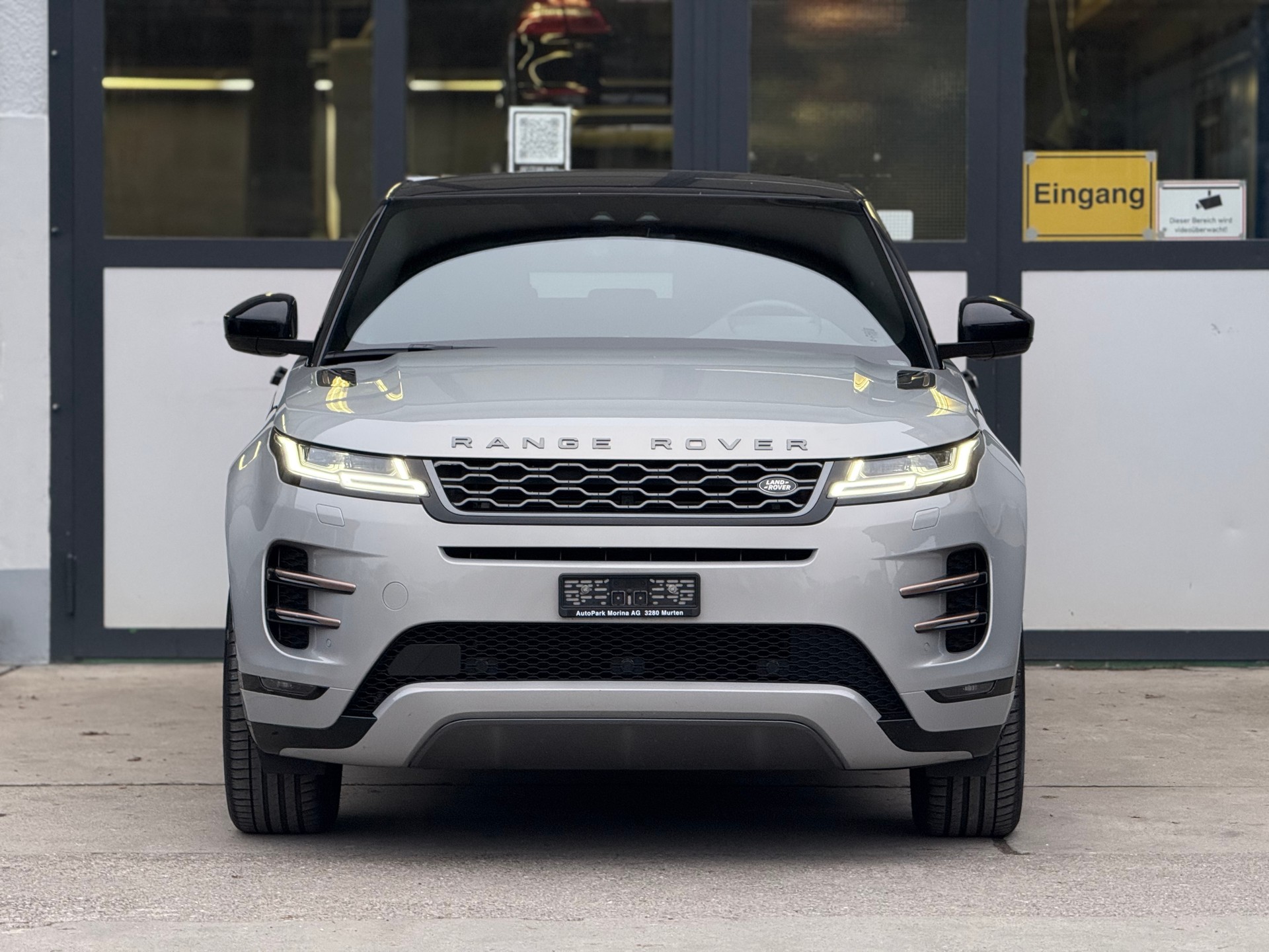 LAND ROVER Range Rover Evoque R-Dyn First Edi P 250 HSE AT9-image-2
