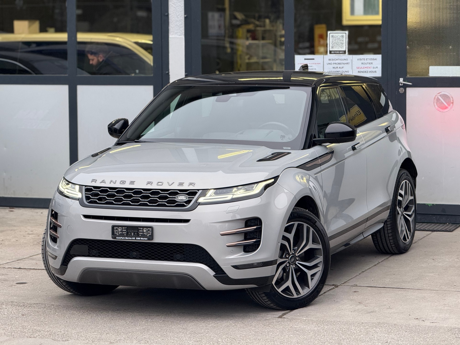 LAND ROVER Range Rover Evoque R-Dyn First Edi P 250 HSE AT9-image-0