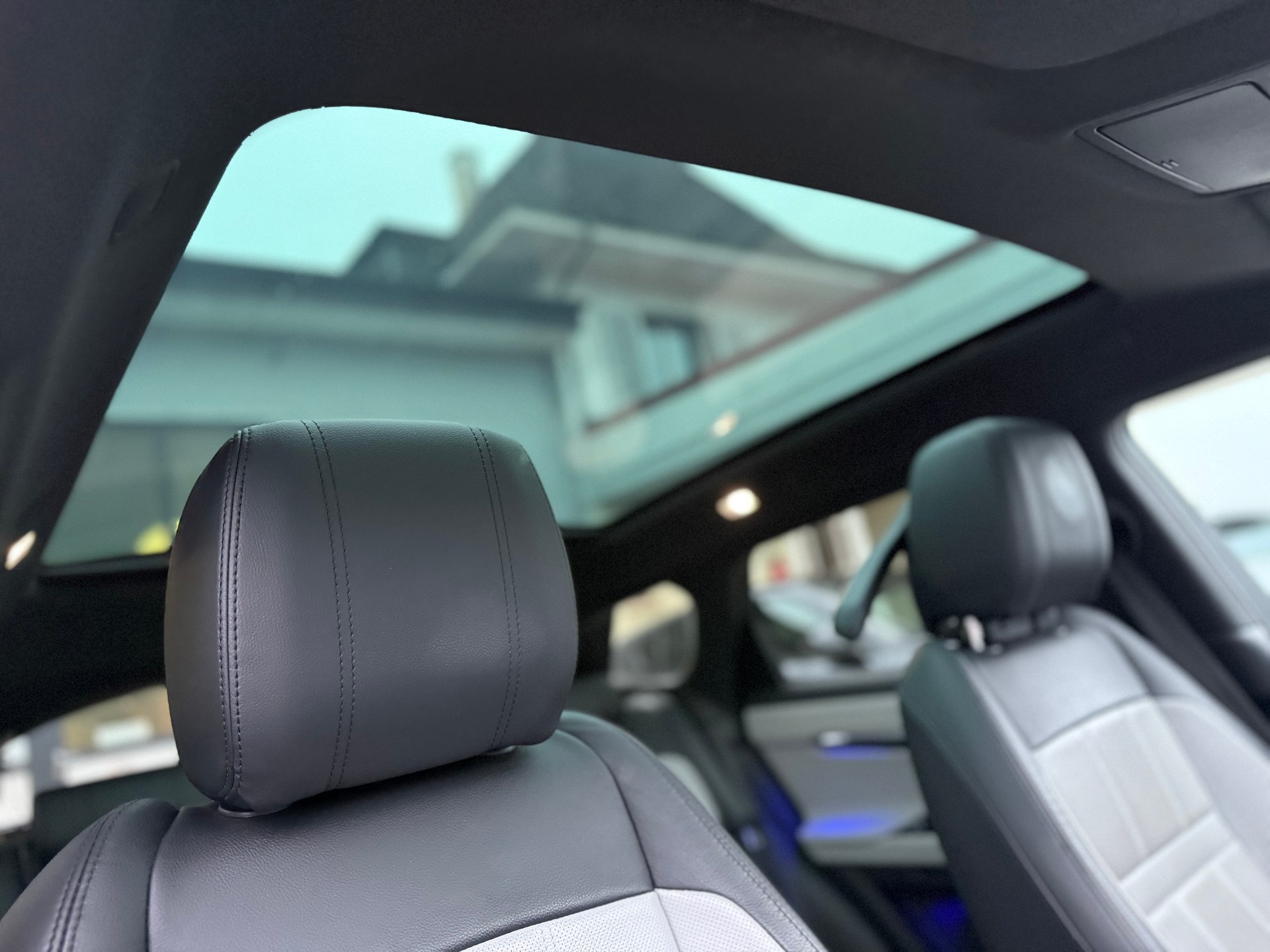 LAND ROVER Range Rover Evoque R-Dyn First Edi P 250 HSE AT9-image-15