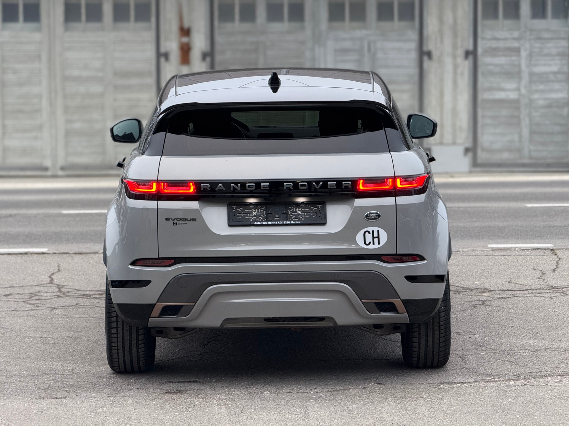 LAND ROVER Range Rover Evoque R-Dyn First Edi P 250 HSE AT9-image-5