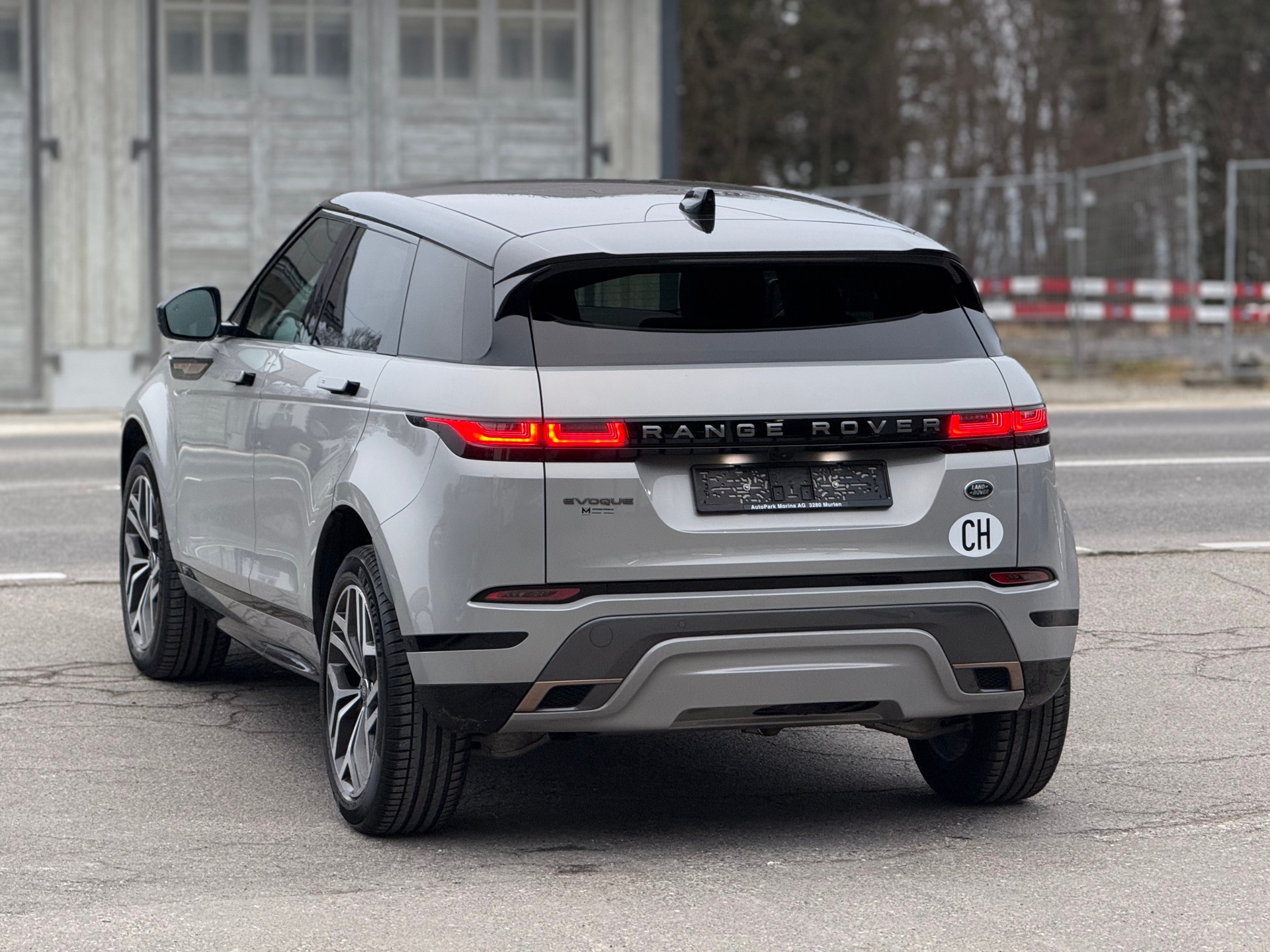 LAND ROVER Range Rover Evoque R-Dyn First Edi P 250 HSE AT9-image-6