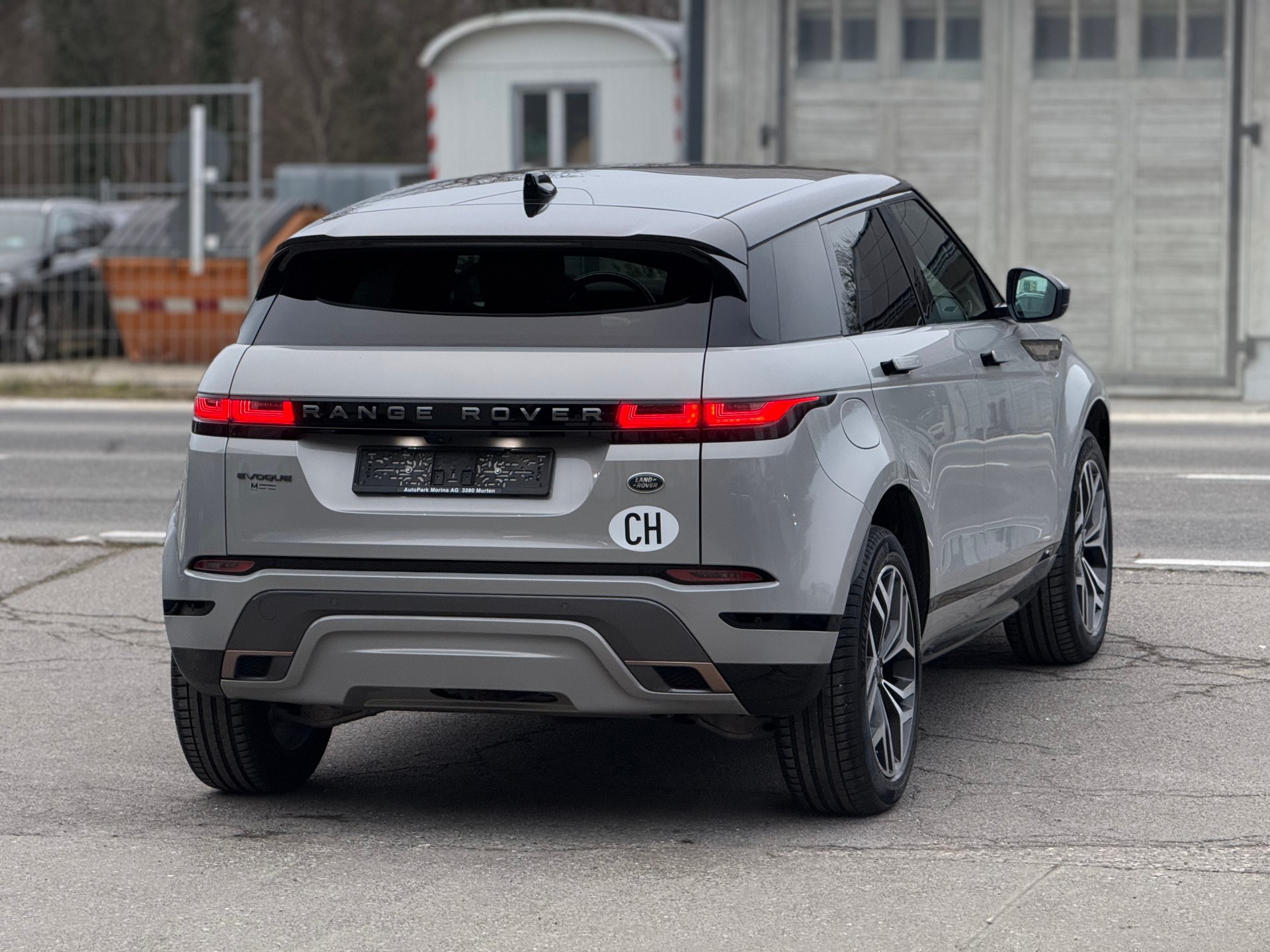 LAND ROVER Range Rover Evoque R-Dyn First Edi P 250 HSE AT9-image-4