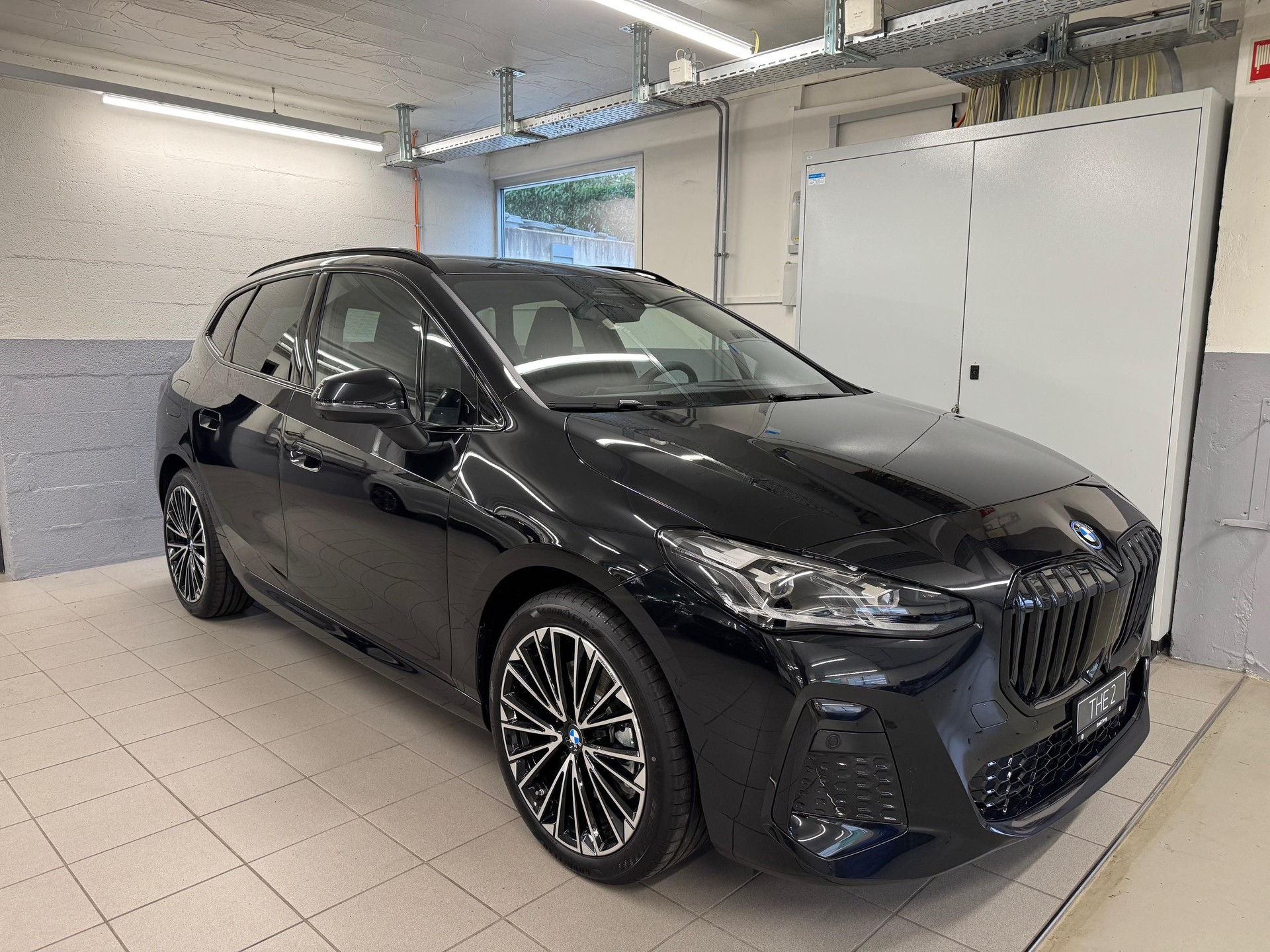 BMW 230e xDrive Active Tourer-image-0