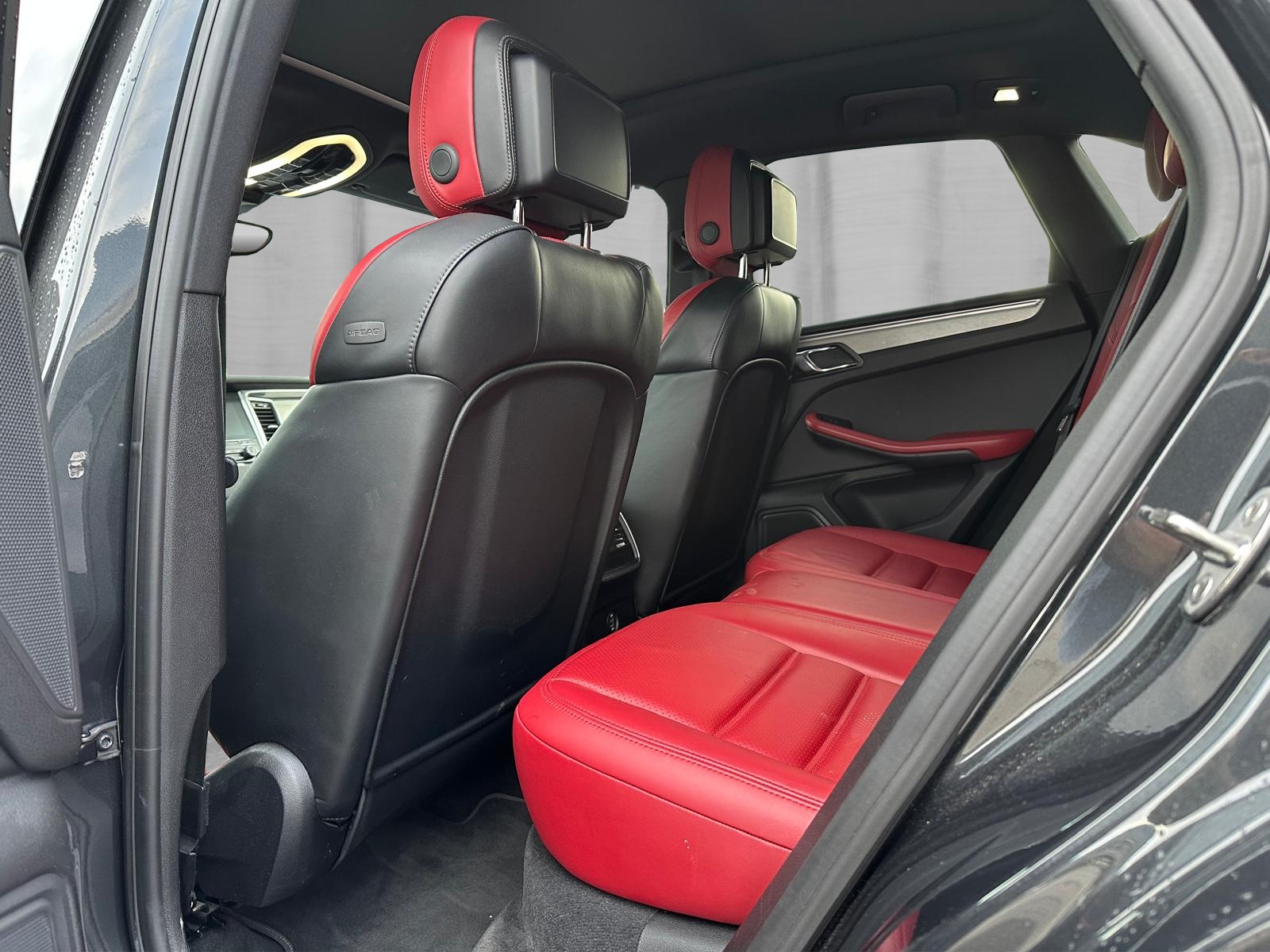 PORSCHE Macan GTS PDK-image-12
