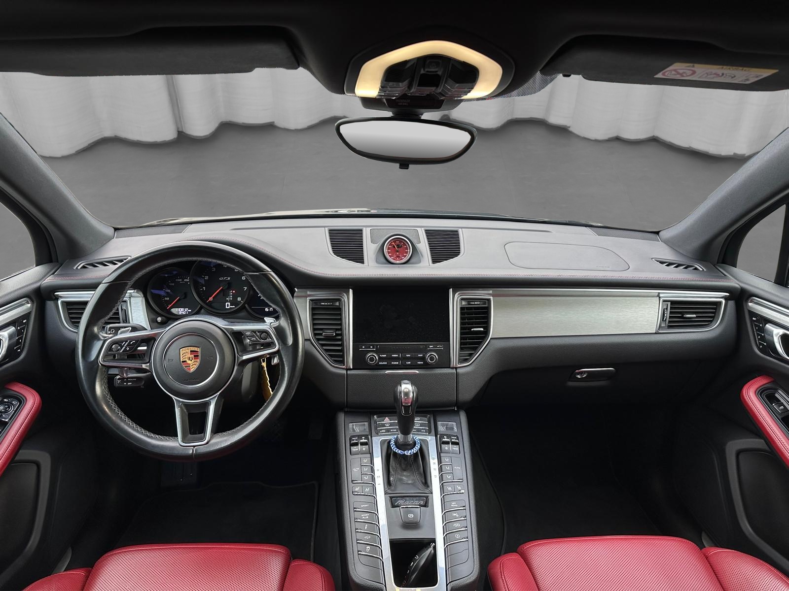 PORSCHE Macan GTS PDK-image-10