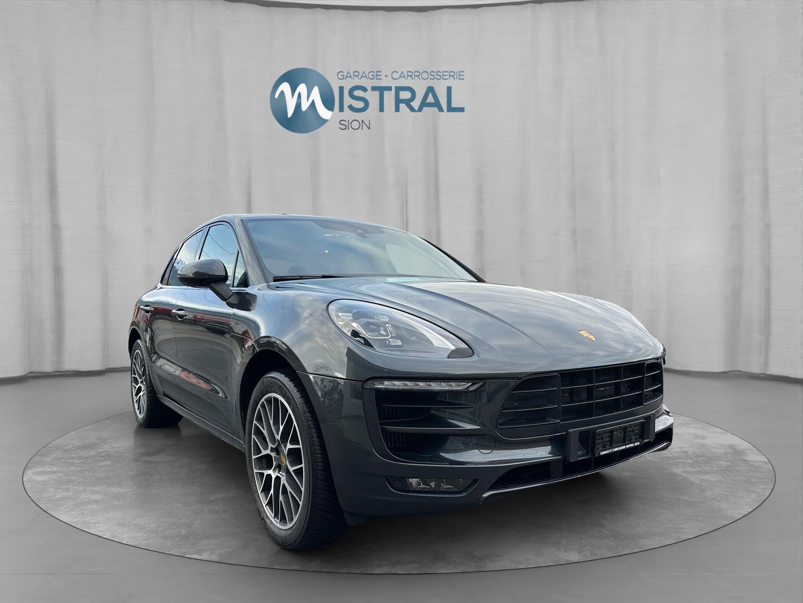 PORSCHE Macan GTS PDK-image-6