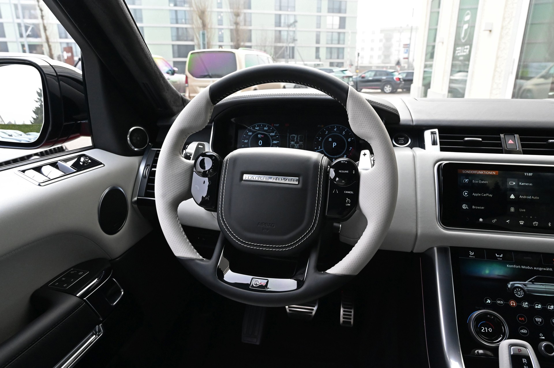 LAND ROVER Range Rover Sport 5.0 V8 S/C SVR Automatic Firenze Red-image-17