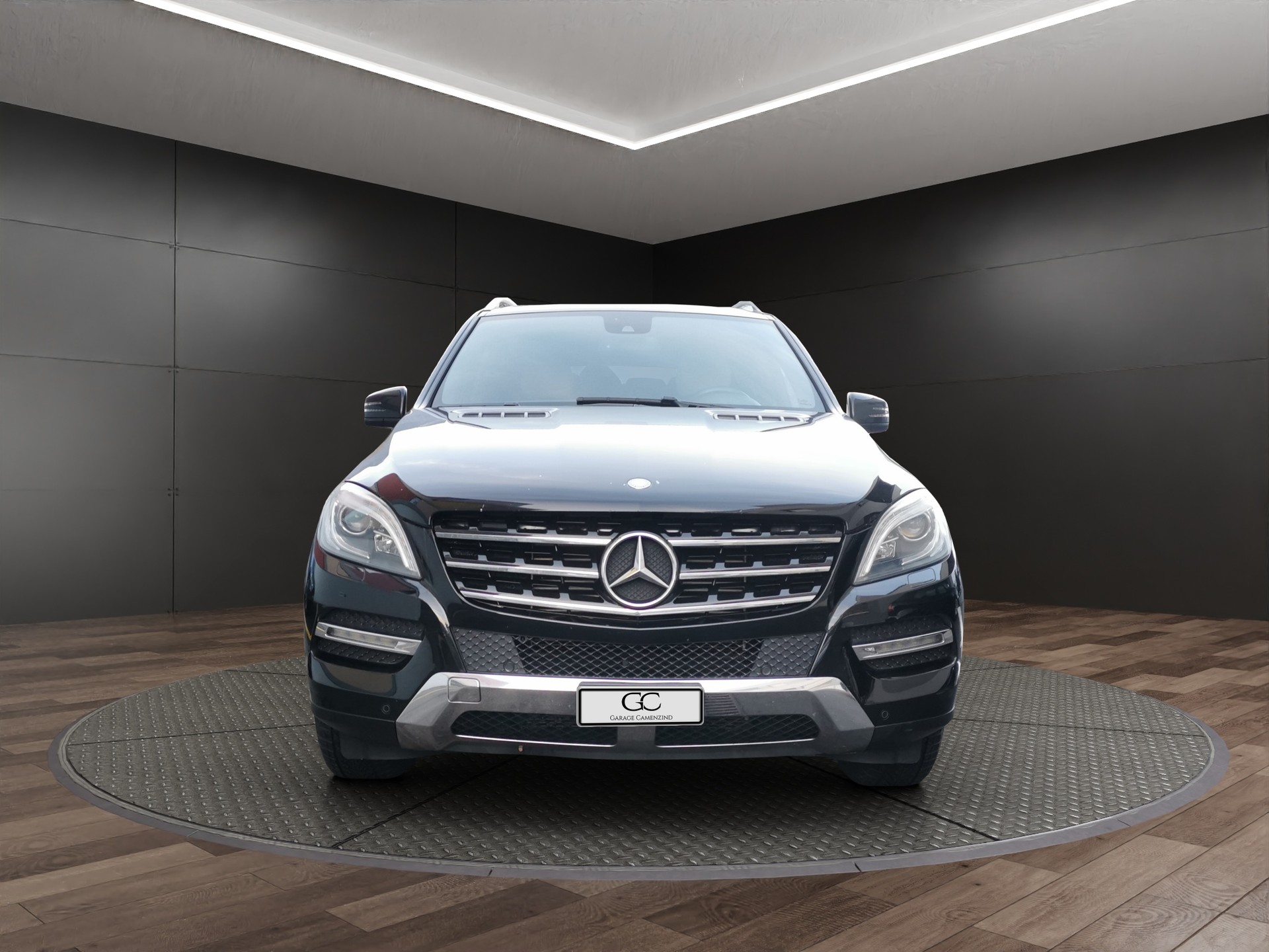 MERCEDES-BENZ ML 350 BlueTEC Executive 4Matic 7G-Tronic-showroom-element-1