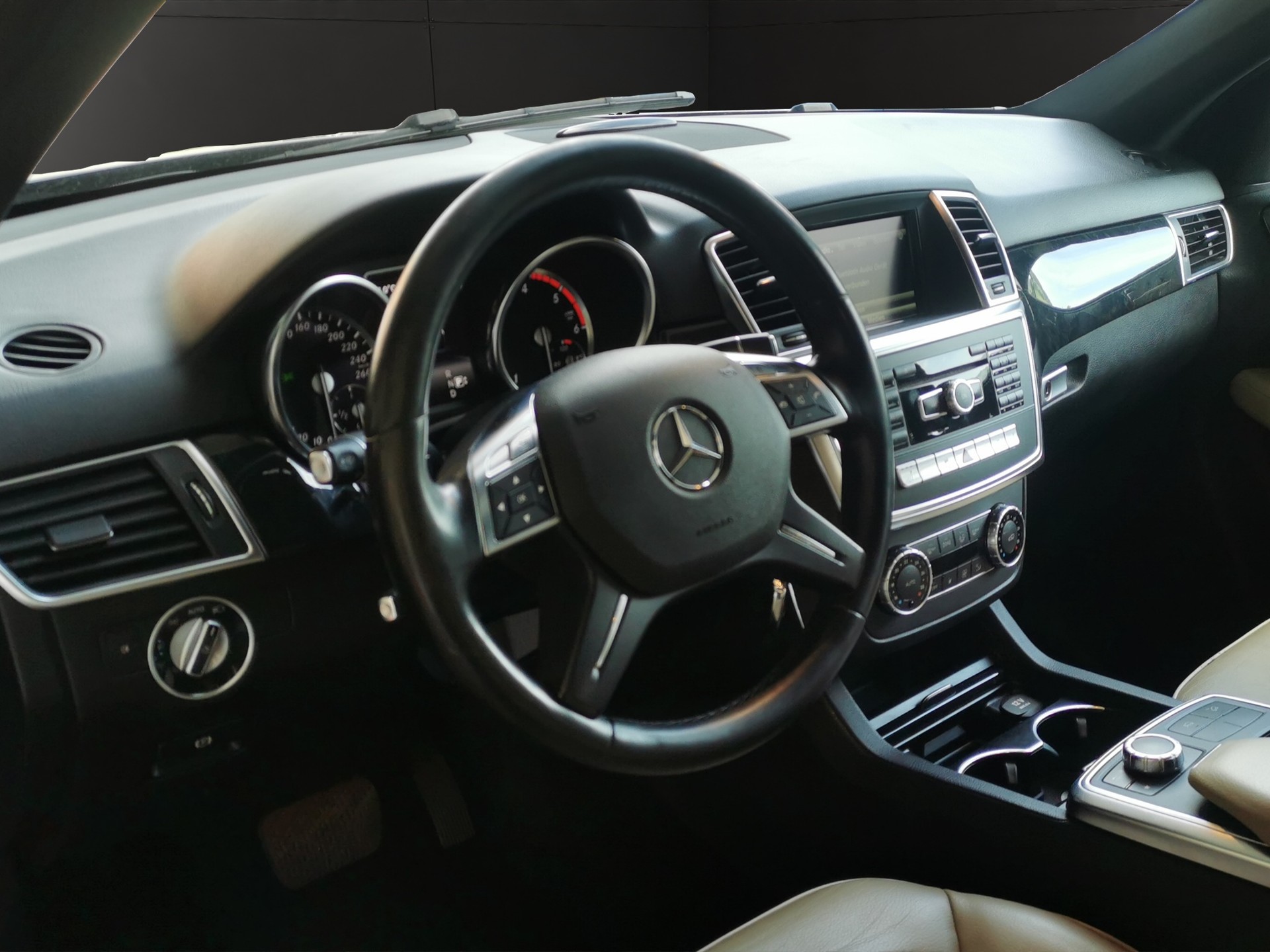 MERCEDES-BENZ ML 350 BlueTEC Executive 4Matic 7G-Tronic-image-10