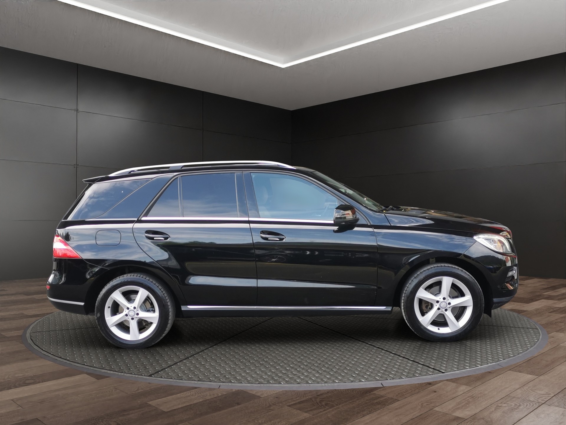 MERCEDES-BENZ ML 350 BlueTEC Executive 4Matic 7G-Tronic-image-4