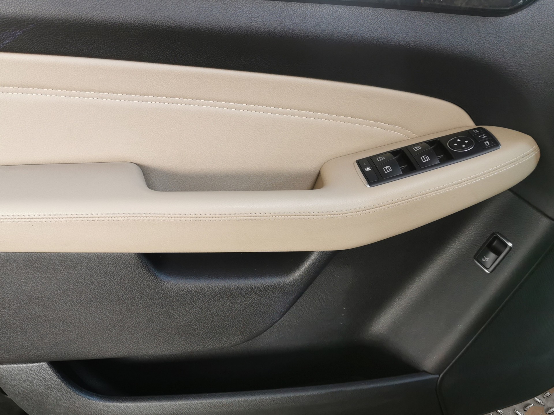 MERCEDES-BENZ ML 350 BlueTEC Executive 4Matic 7G-Tronic-image-13