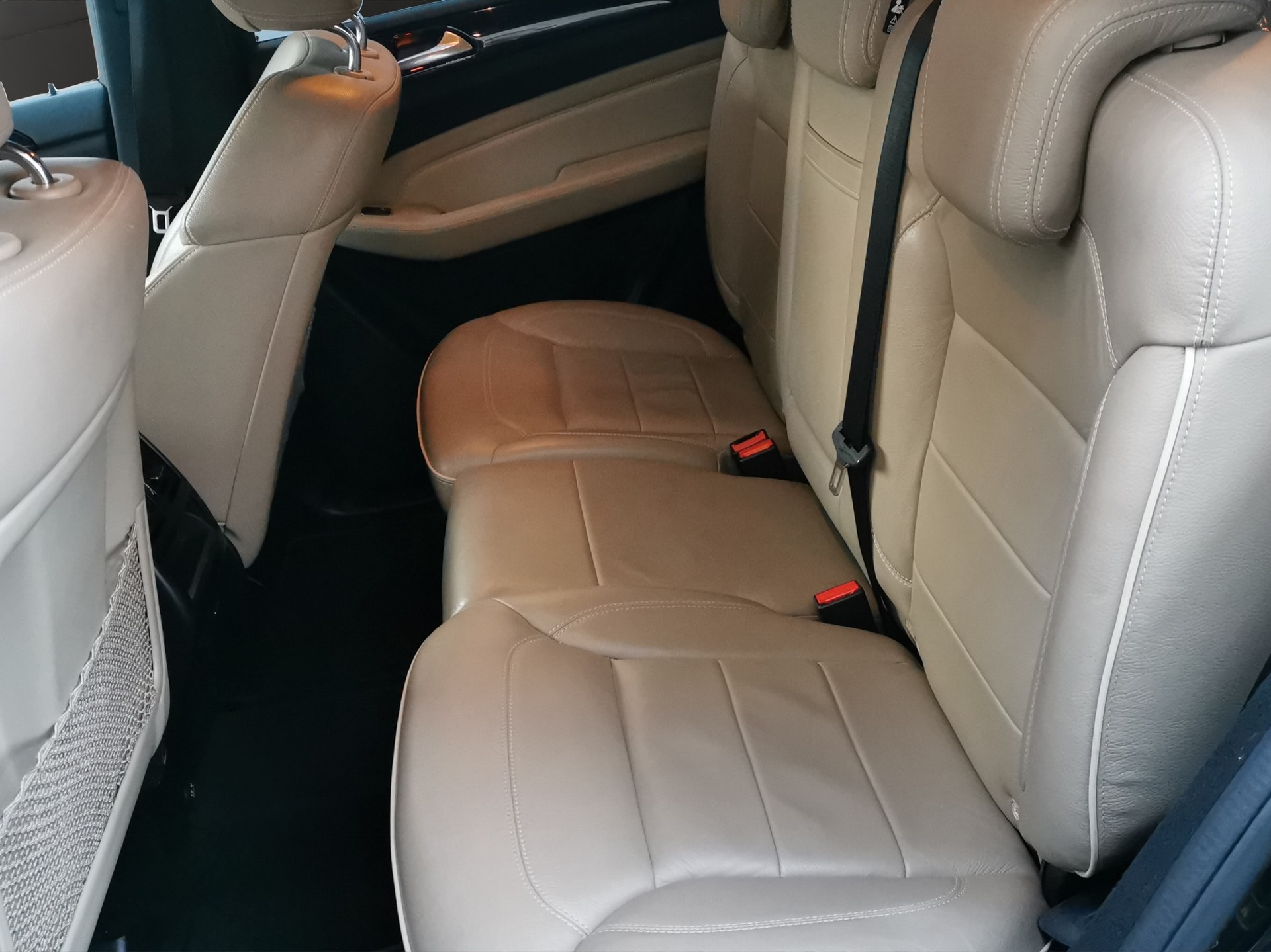MERCEDES-BENZ ML 350 BlueTEC Executive 4Matic 7G-Tronic-image-14