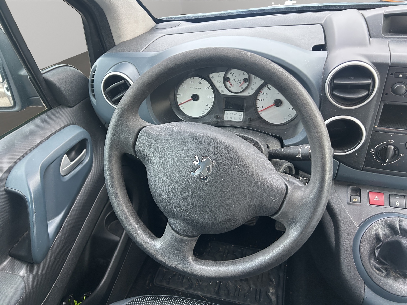 PEUGEOT Partner 1.6 Trendy-image-14