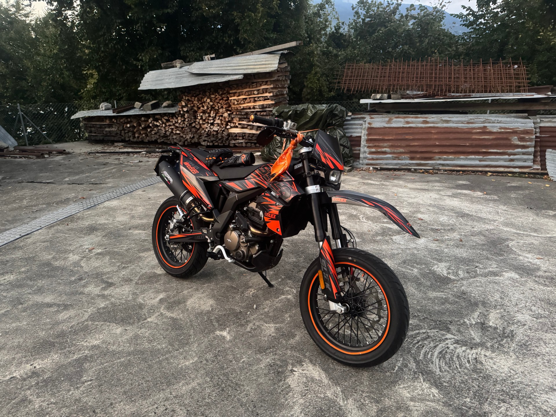 KL KXE