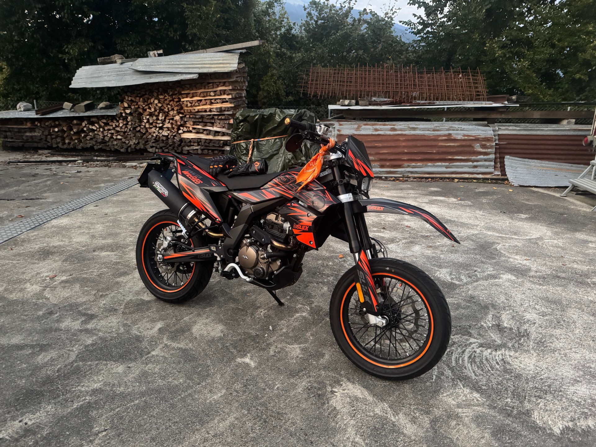 KL KXE-image-1