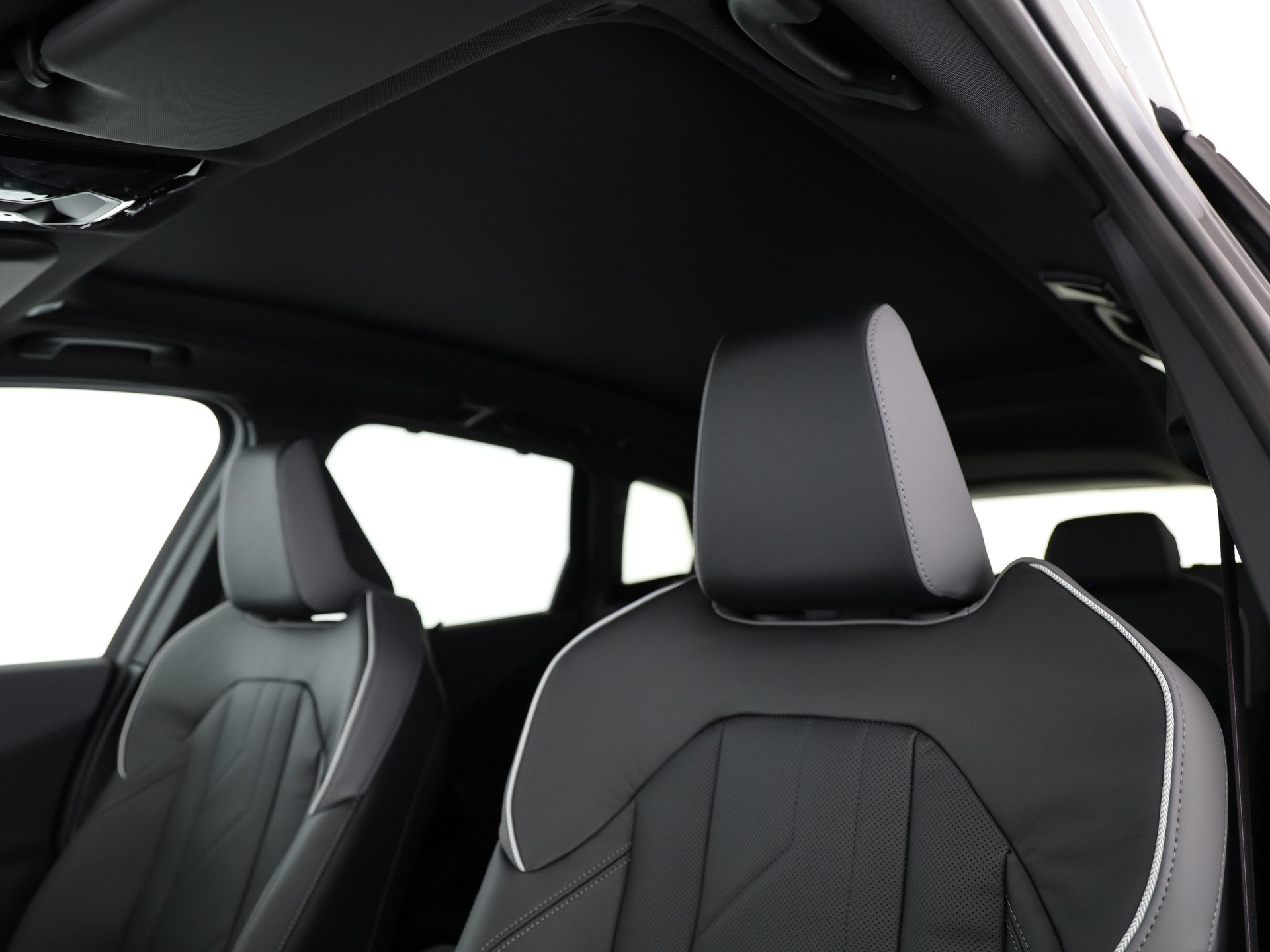 BMW X3 M50i-image-13