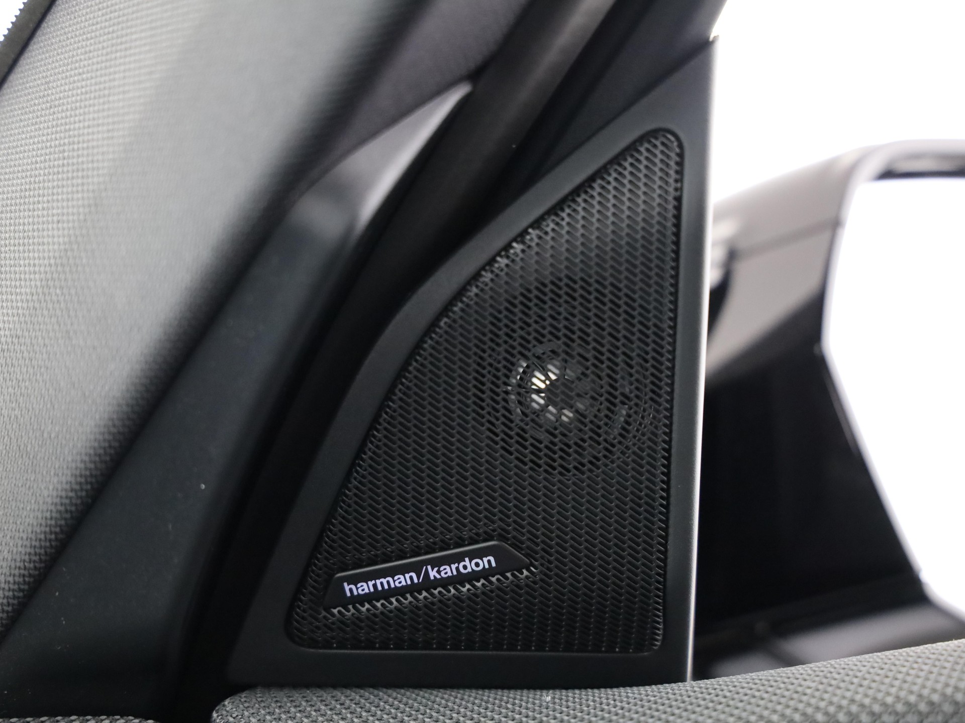 BMW X3 M50i-image-21