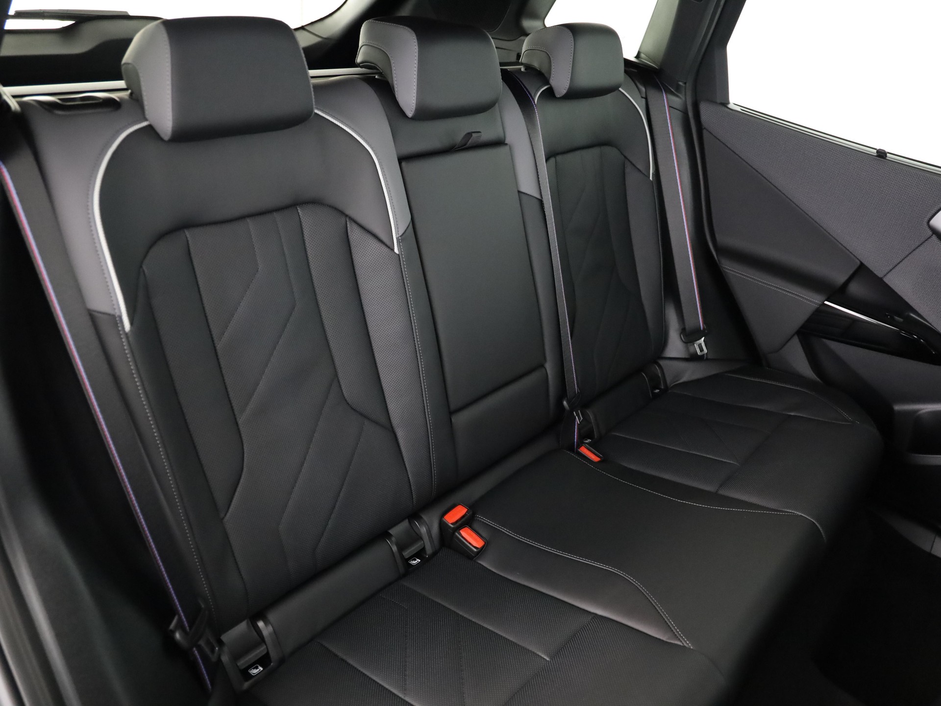 BMW X3 M50i-image-11