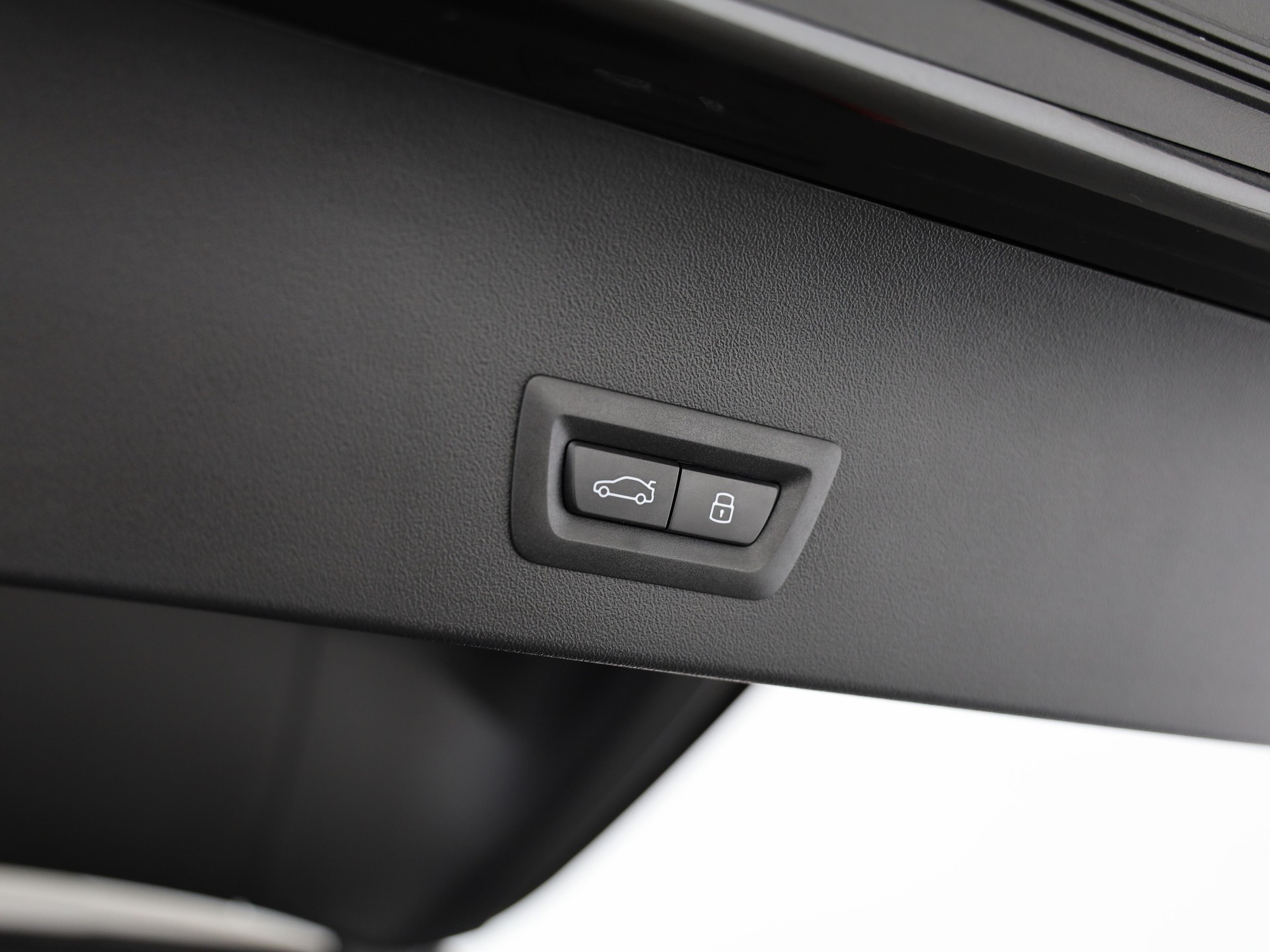 BMW X3 M50i-image-8