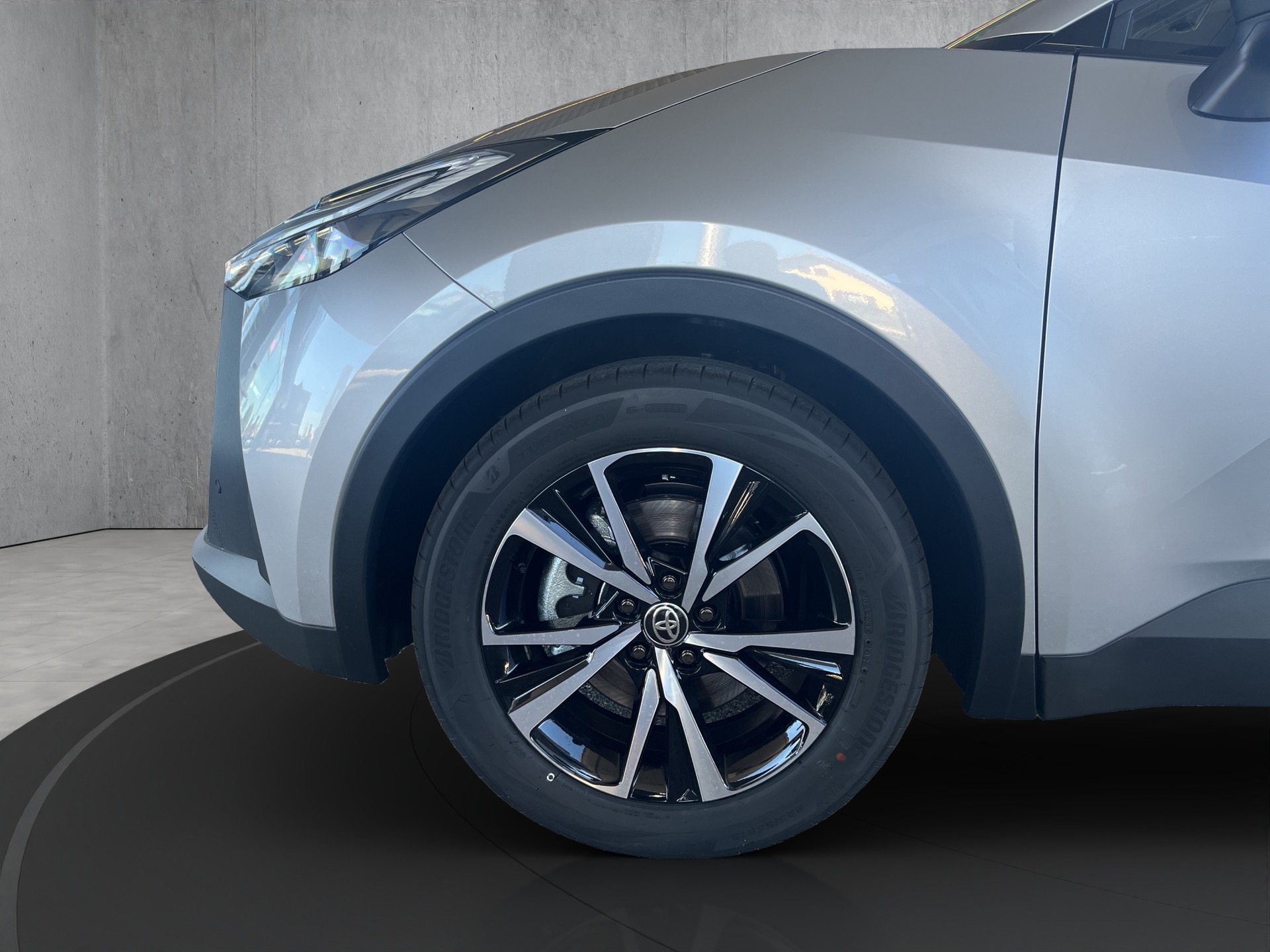 TOYOTA C-HR 2.0 HEV Trend 4x4-image-14