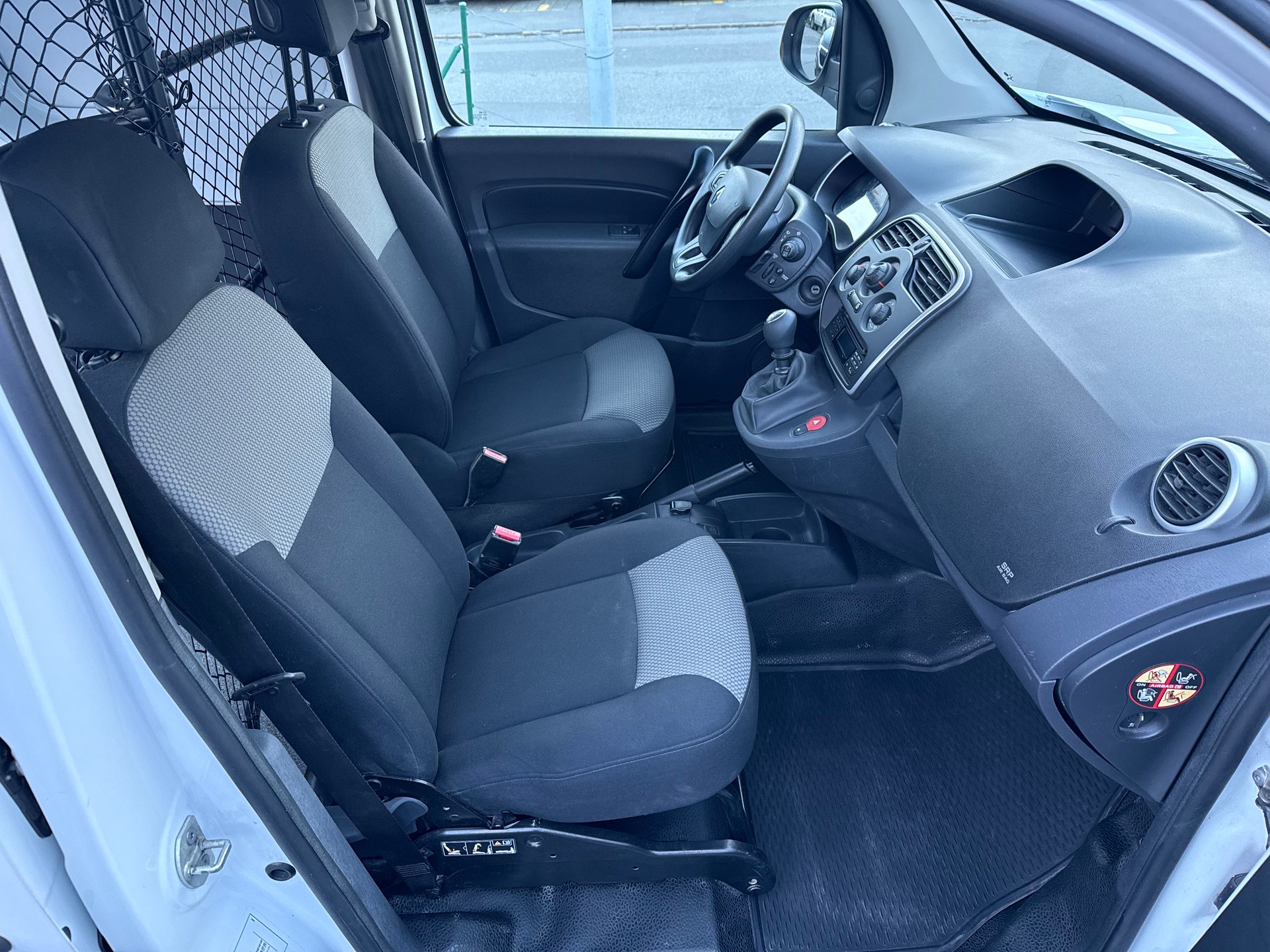RENAULT KANGOO Expr. Maxi 1.5 dCi 95 Business S/S-image-7