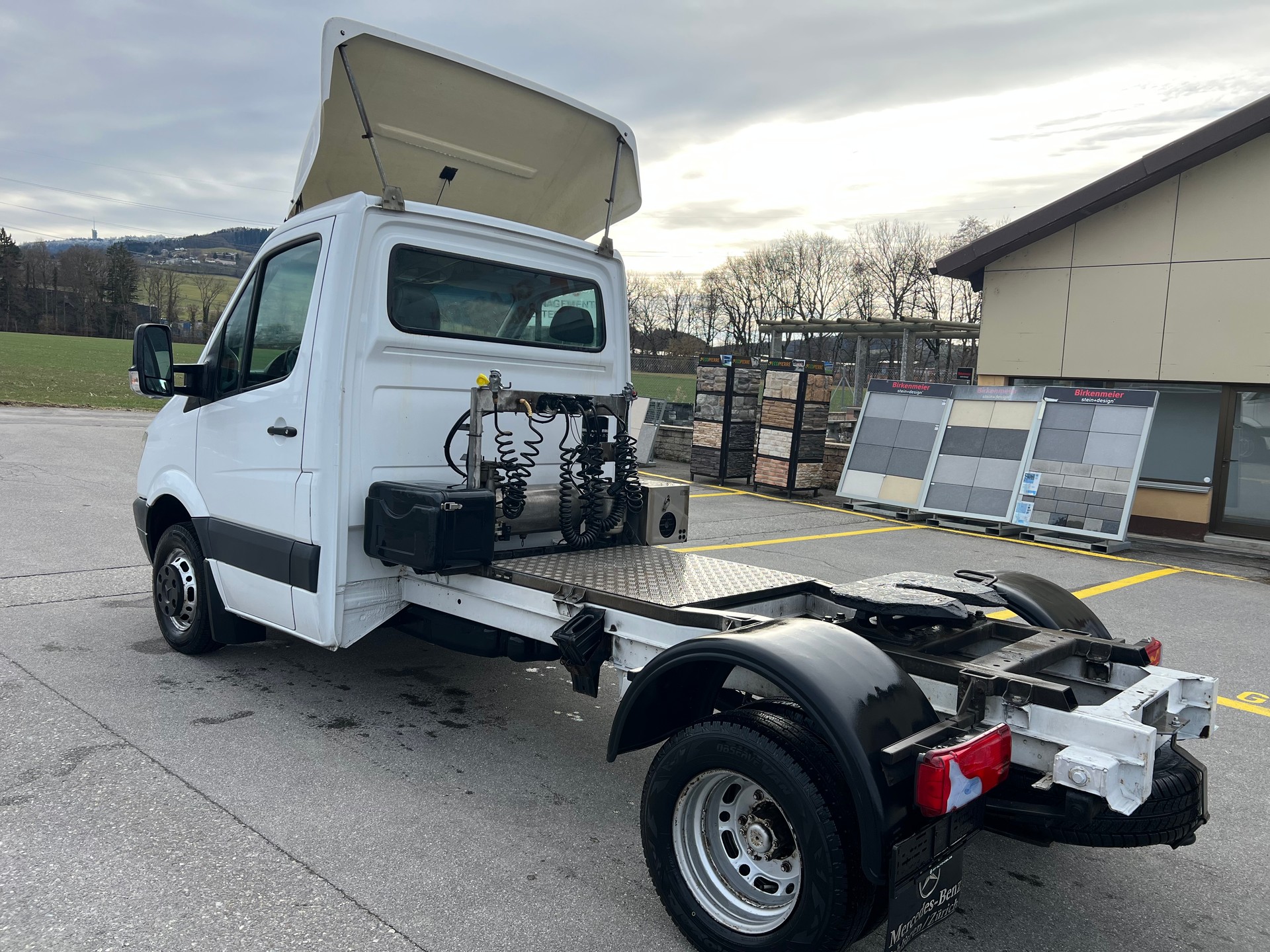 MERCEDES-BENZ Sprinter 519 CDI 3.0 V6 Diesel - Clima - Tracteur à sellette-image-1