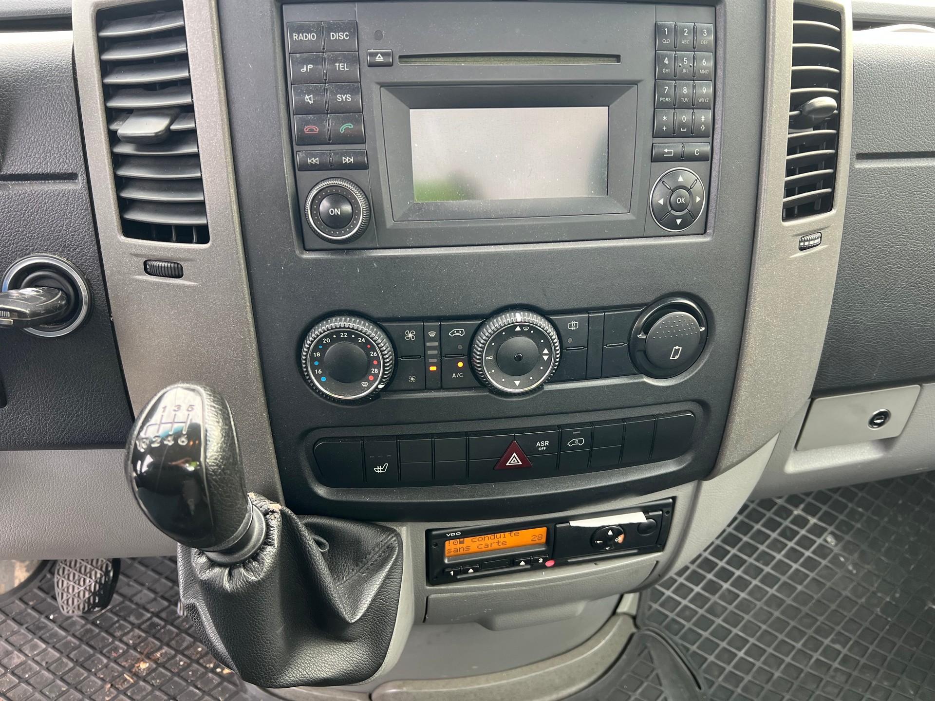 MERCEDES-BENZ Sprinter 519 CDI 3.0 V6 Diesel - Clima - Tracteur à sellette-image-9