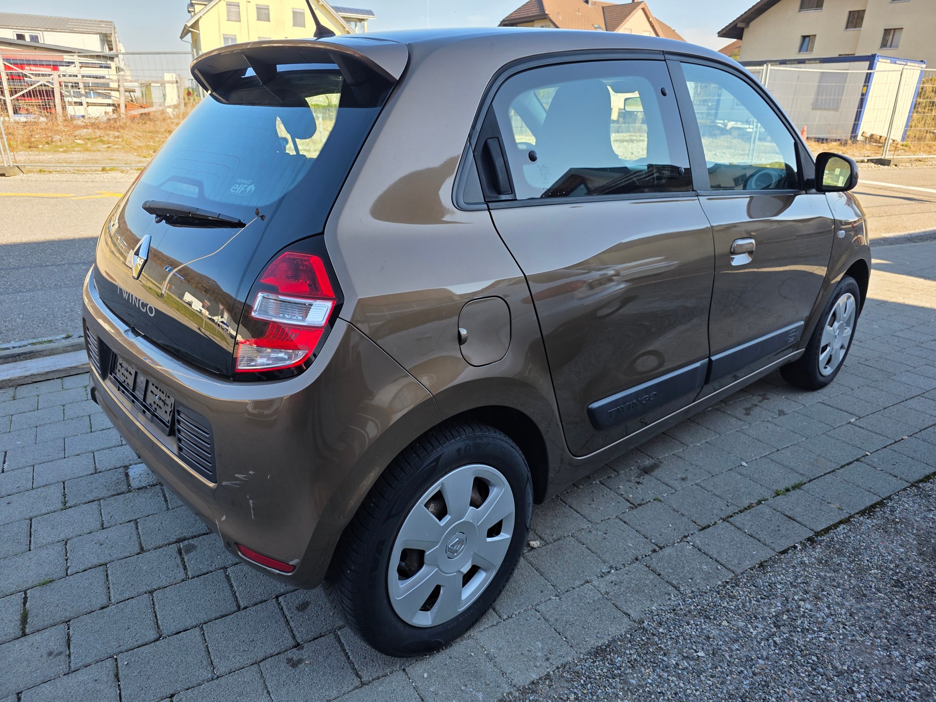 RENAULT Twingo 1.0 Life Frisch ab Mfk neue sommerreifen-image-6