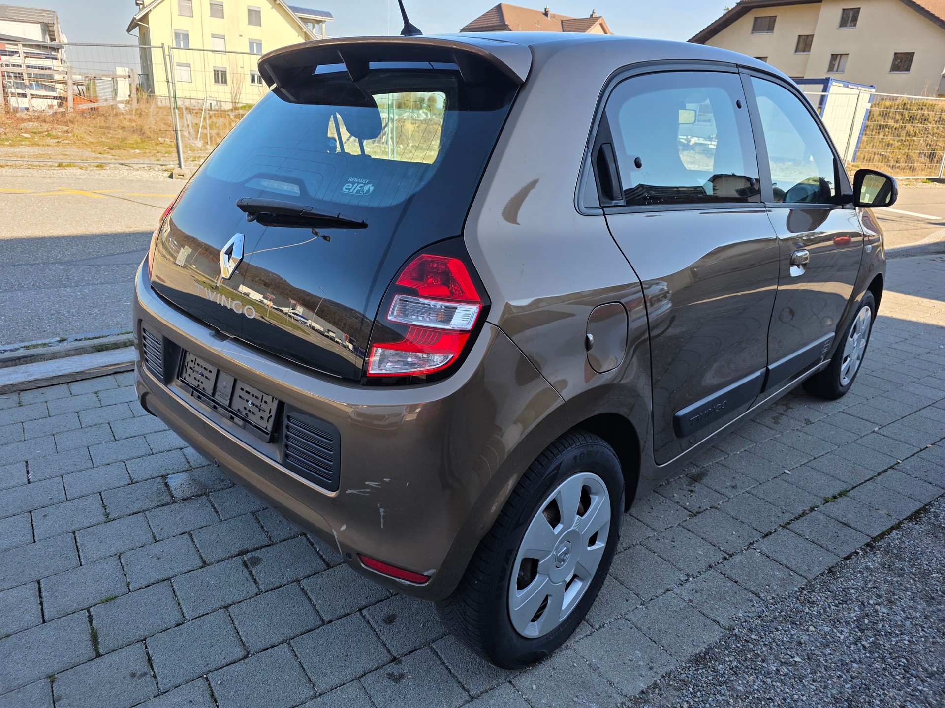 RENAULT Twingo 1.0 Life Frisch ab Mfk neue sommerreifen-image-2