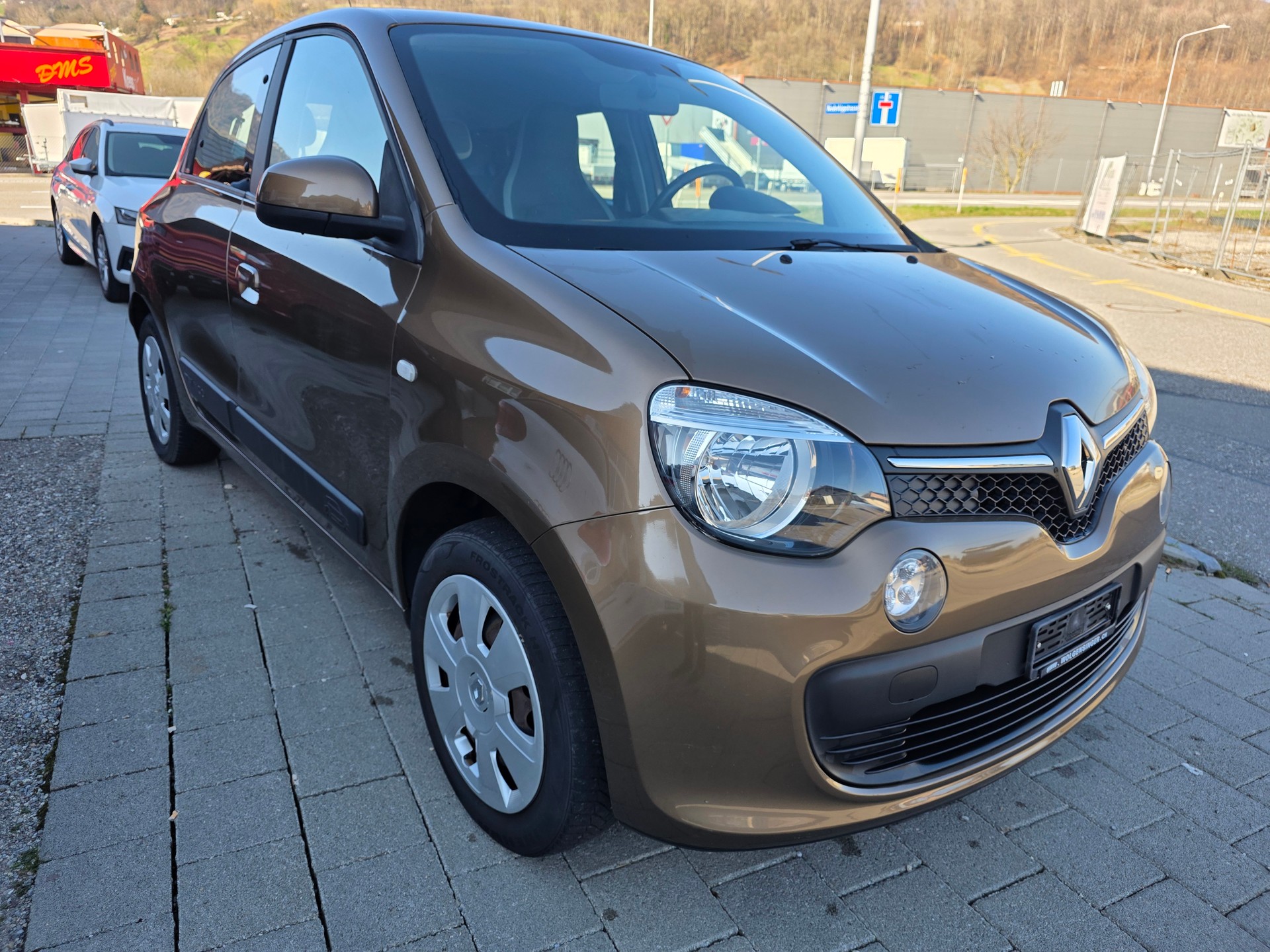 RENAULT Twingo 1.0 Life Frisch ab Mfk neue sommerreifen