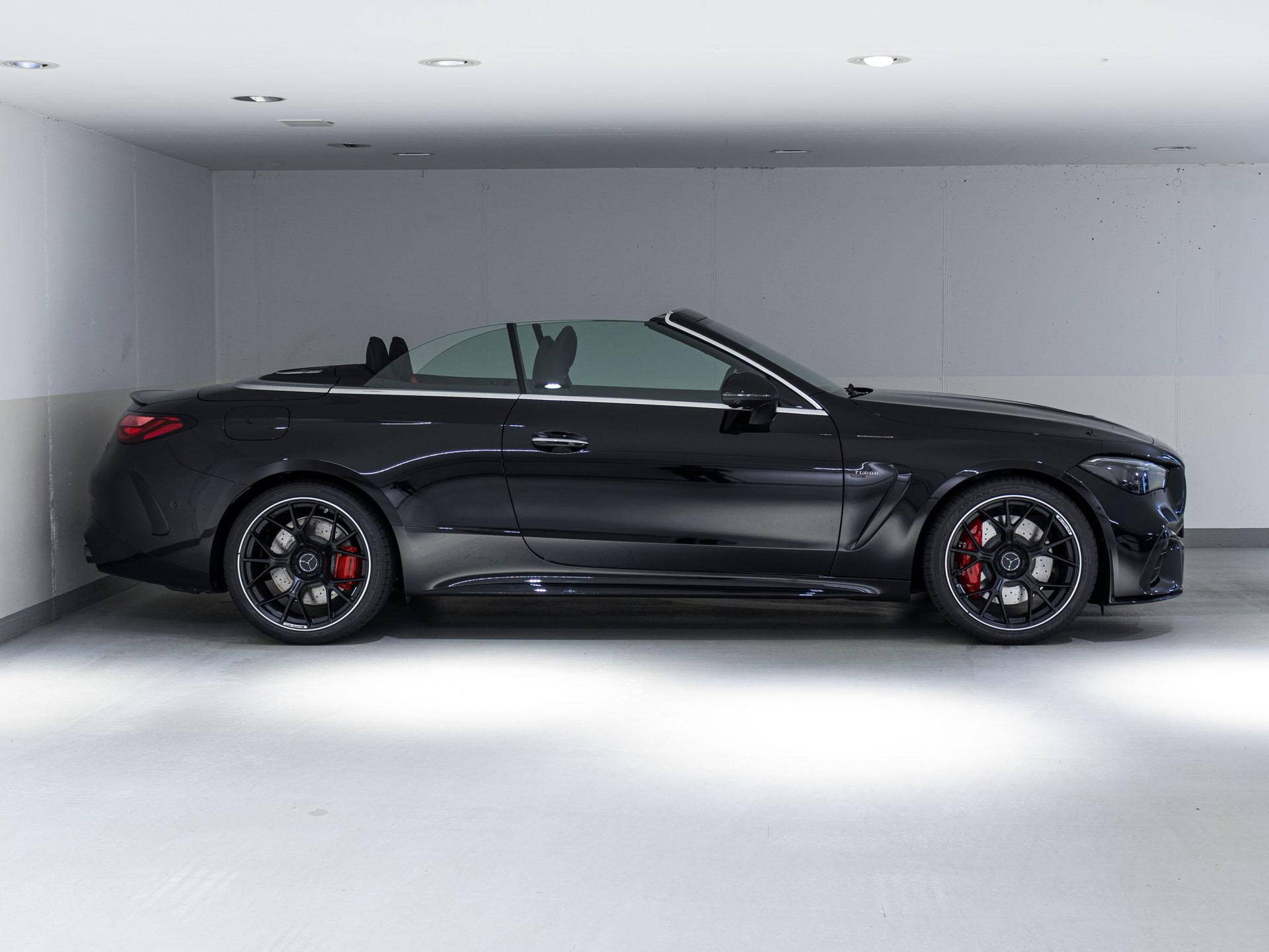 MERCEDES-BENZ CLE 53 AMG 4MATIC+ Cabriolet-image-1