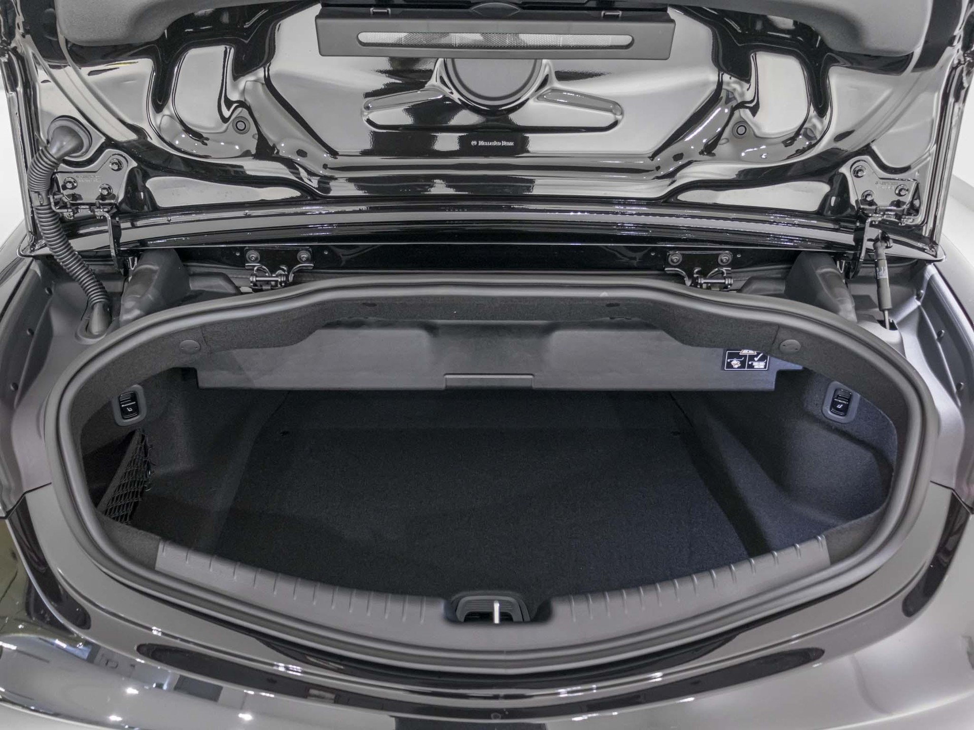 MERCEDES-BENZ CLE 53 AMG 4MATIC+ Cabriolet-image-11