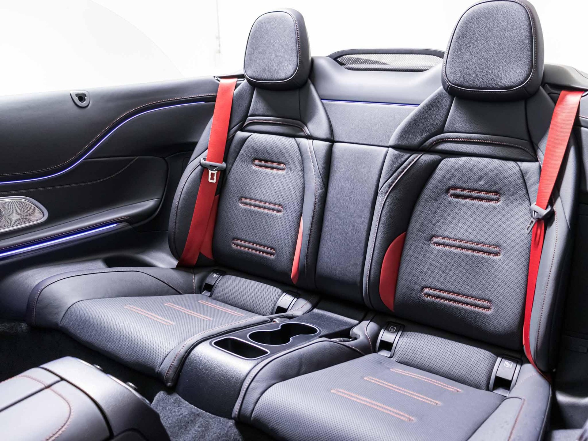 MERCEDES-BENZ CLE 53 AMG 4MATIC+ Cabriolet-image-7