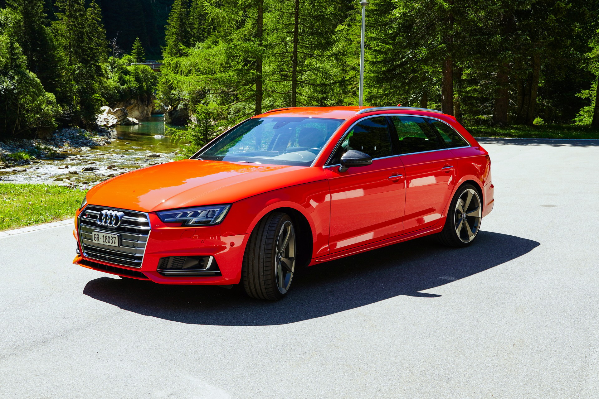 AUDI S4 Avant 3.0 TFSI quattro tiptronic-image-1