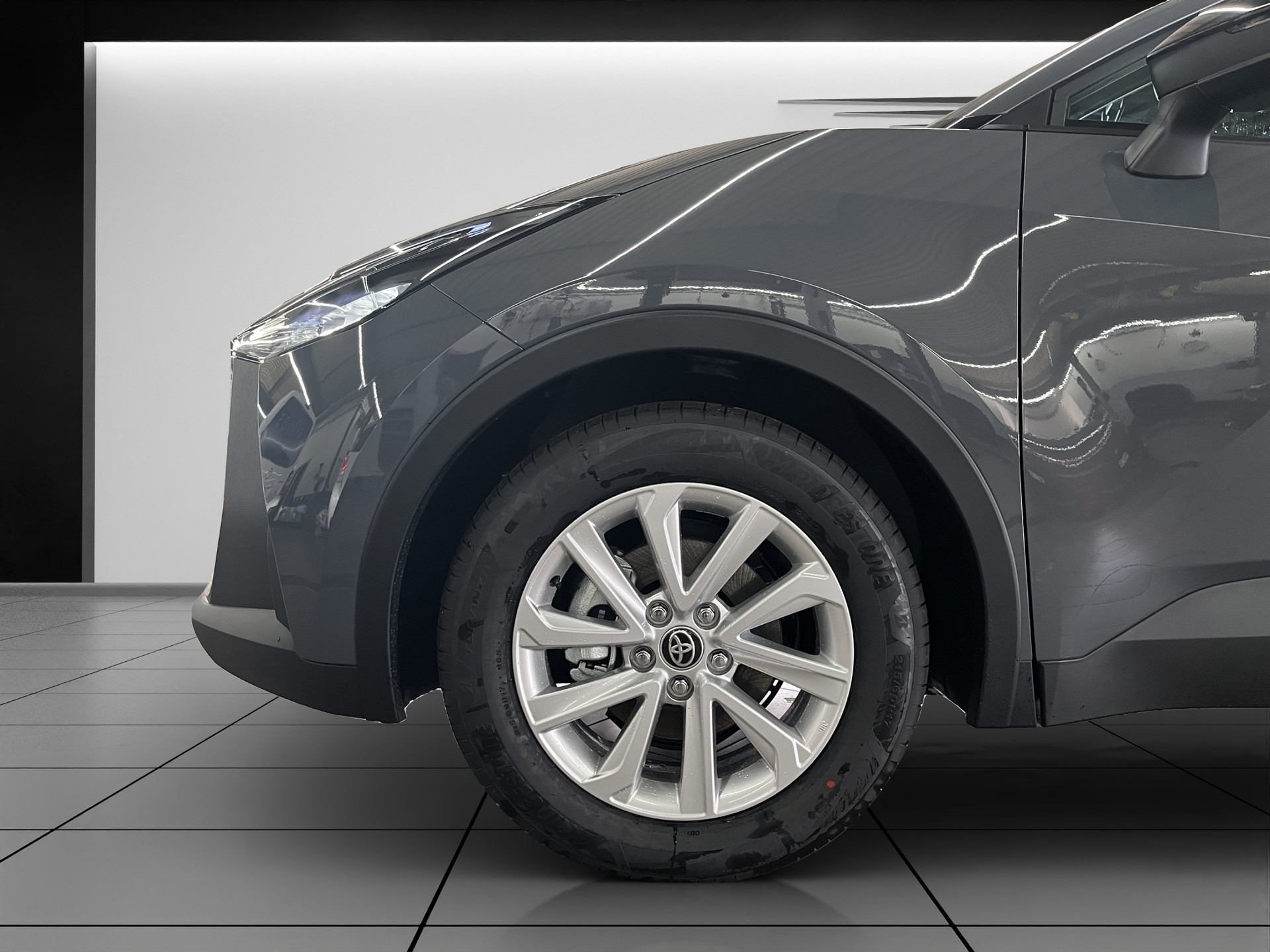 TOYOTA C-HR 1.8 HEV Comfort-image-14