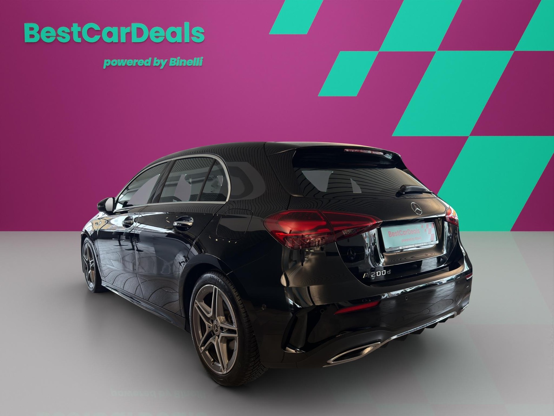 MERCEDES-BENZ A 200 d AMG Line-image-4